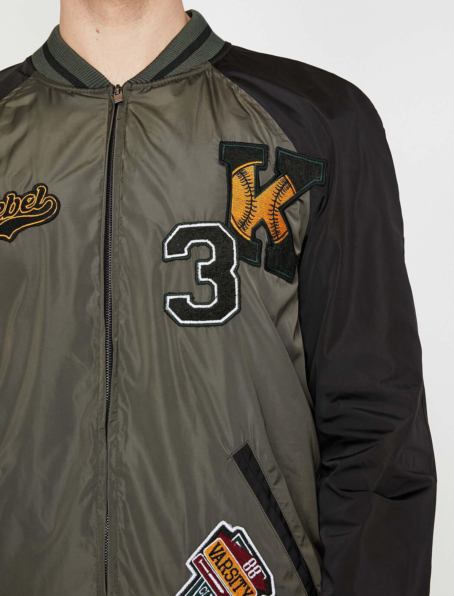   Aplikeli Kolej Ceket