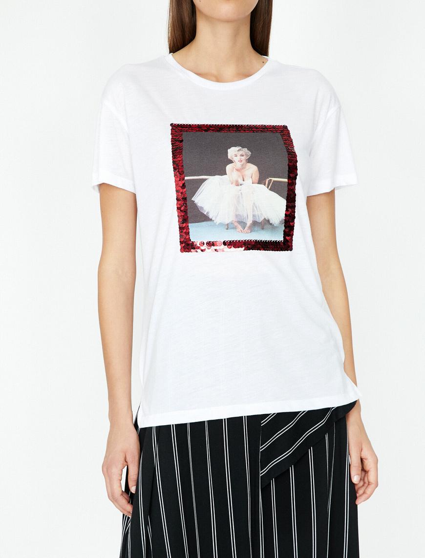   Marilyn Monroe Lisanslı Pul Detaylı Tişört