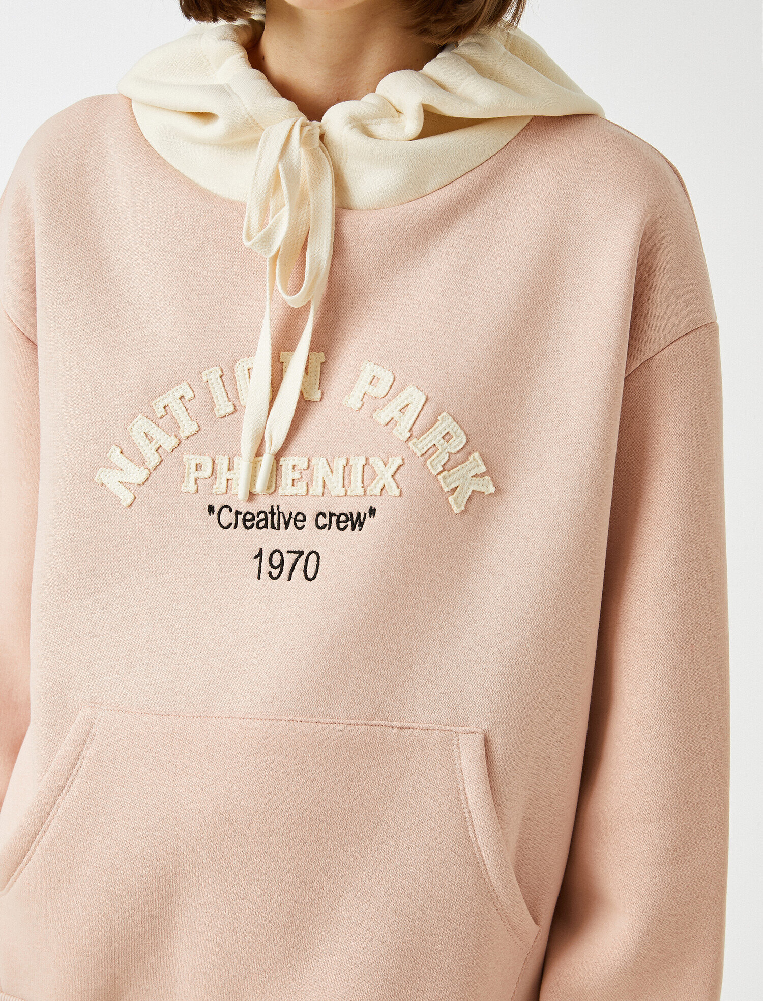   Kapüşonlu Nation Park İşlemeli Kanguru Cepli Sweatshirt İçi Polarlı