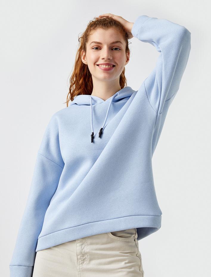  Oversize Kapüşonlu Sweatshirt Bağcık Detaylı