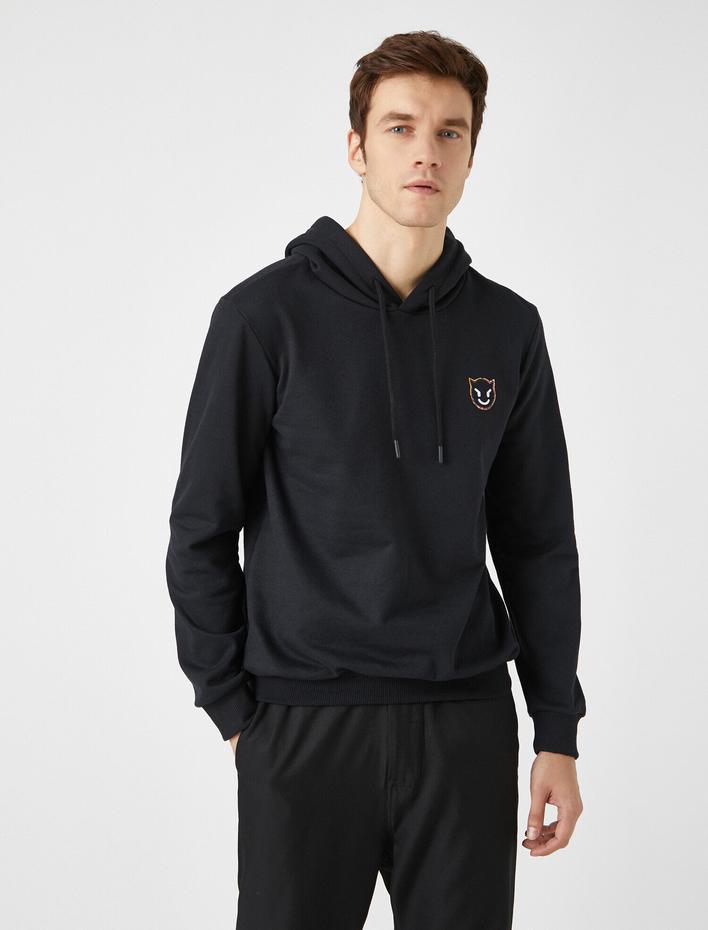  Sırtı ve Göğsü Baskılı Kapüşonlu Sweatshirt