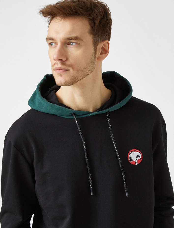  Snoopy Lisanslı Yazılı Baskılı Kapüşonlu Pamuklu Sweatshirt
