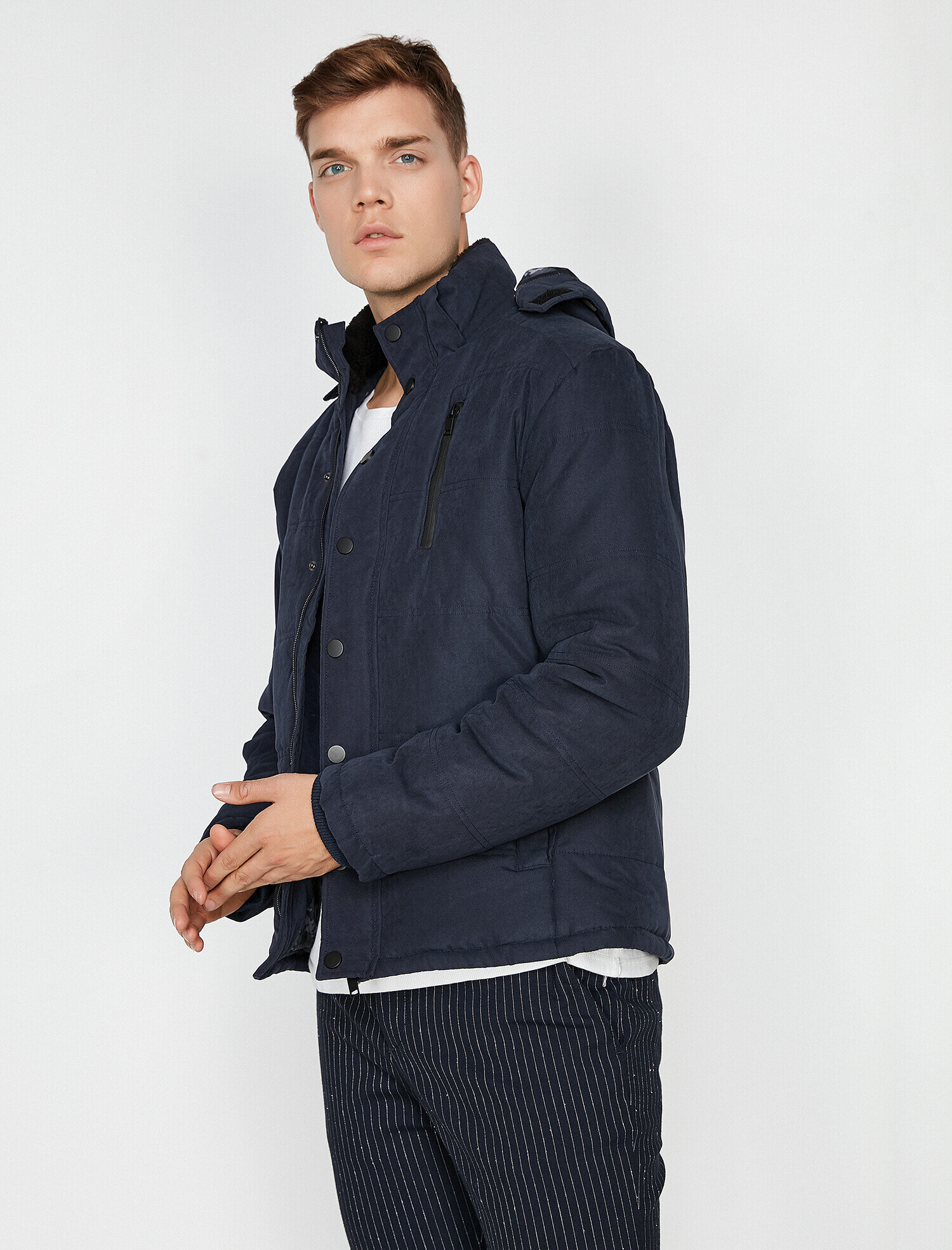   Deri Görünümlü Mont