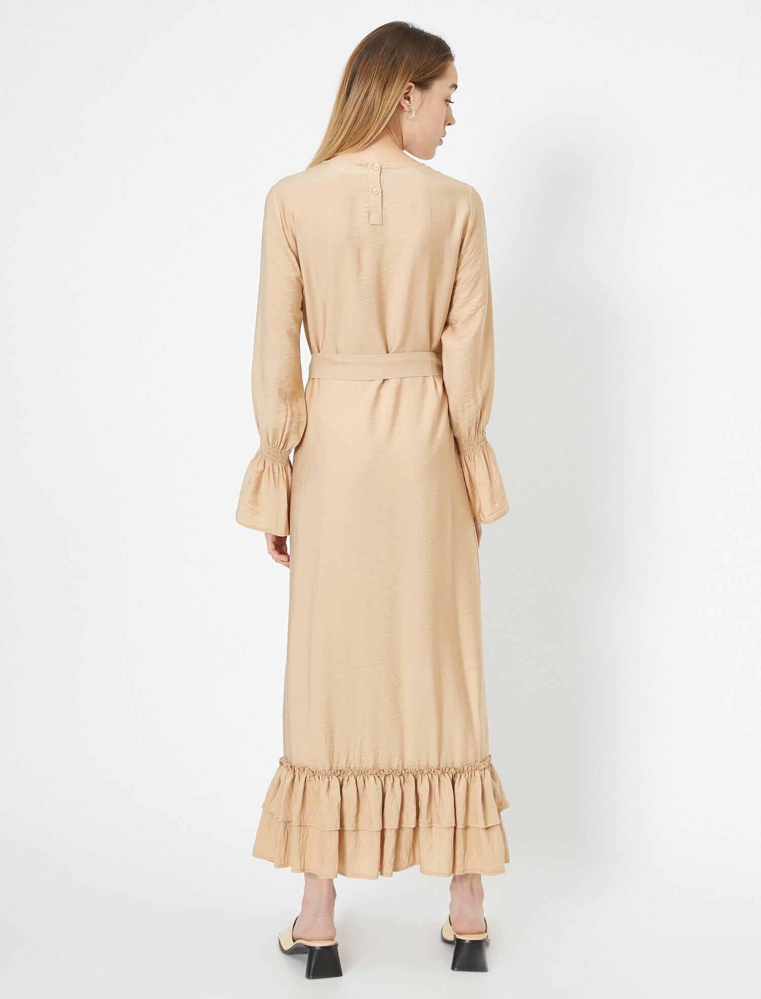   Beli Kemer Detaylı Uzun Kollu Uzun Elbise