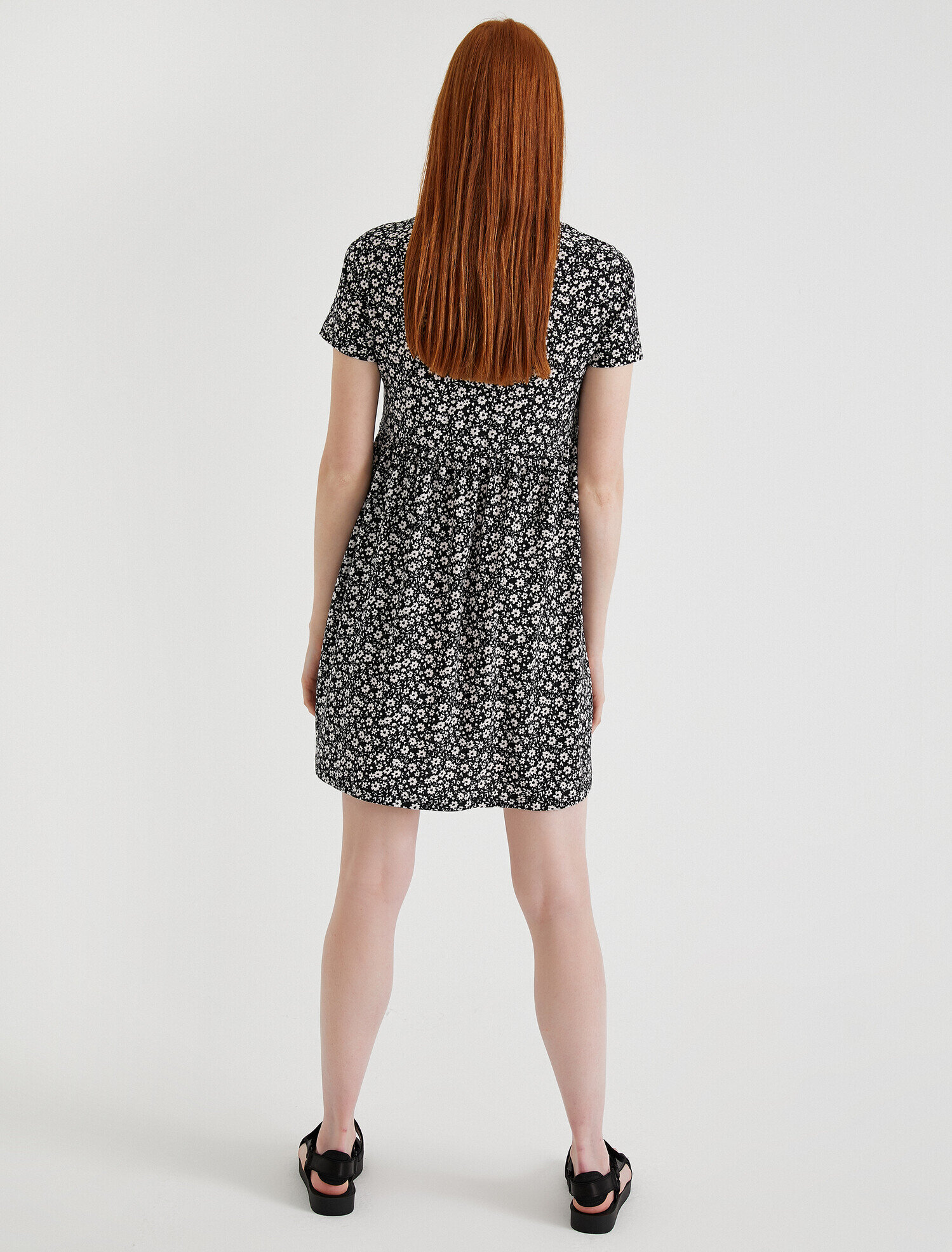   Çiçekli Yazlık Elbise