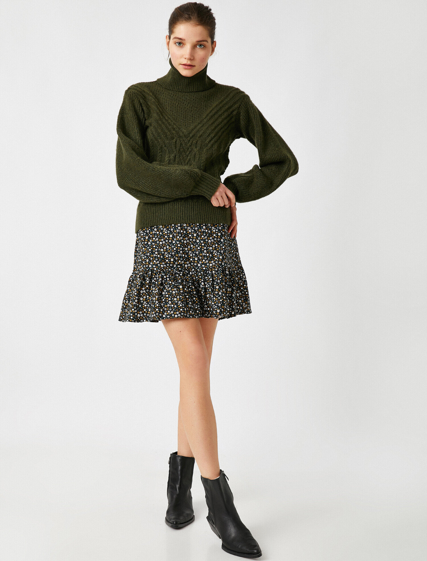   Pamuklu Çiçekli Mini Etek