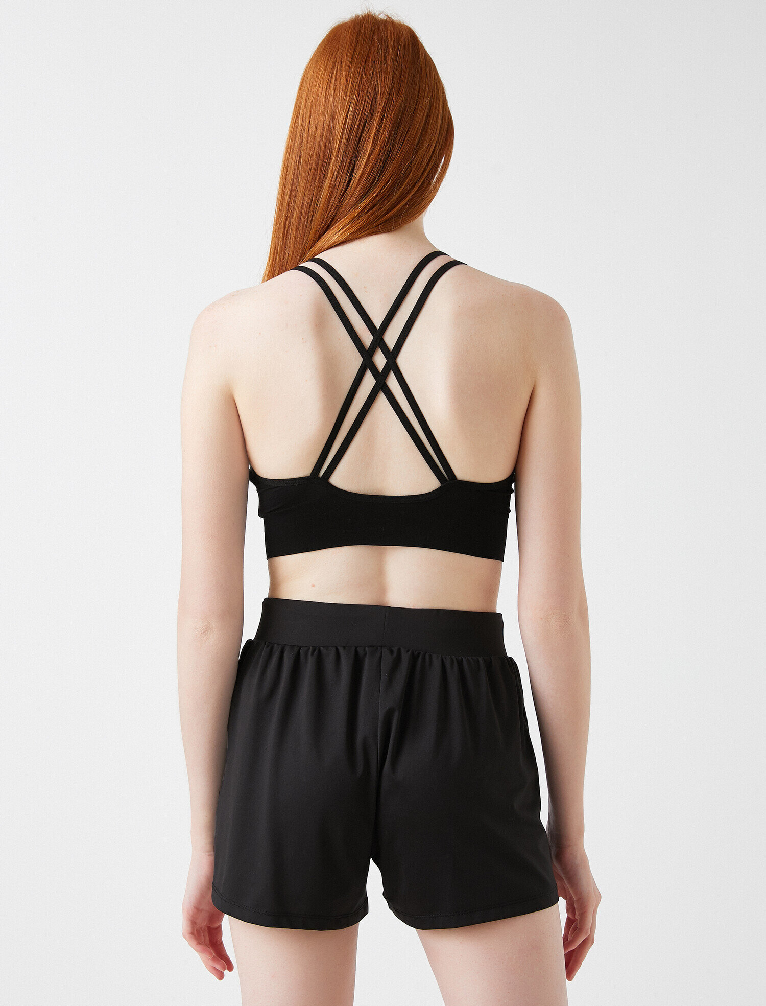   Sporcu Sütyeni Sırt Detaylı