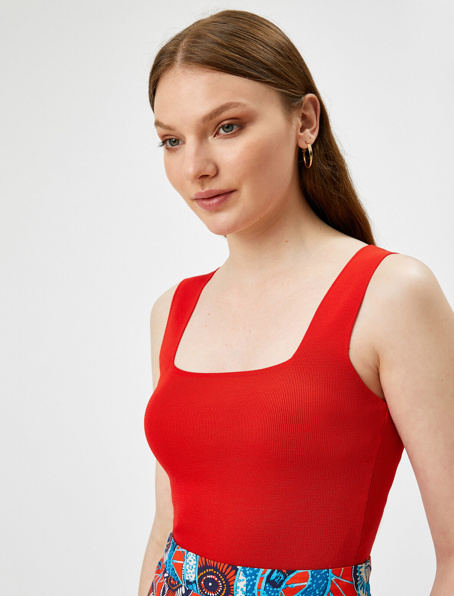   Kare Yaka Kalın Askılı Triko Atlet