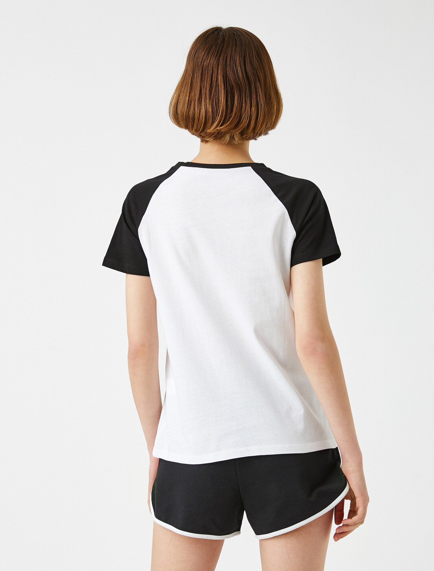   Renk Bloklu Tişört Yazılı Baskılı Pamuklu