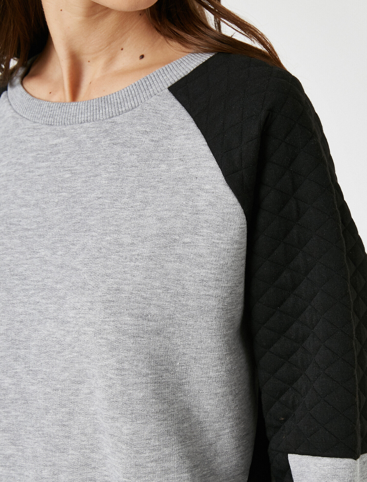   Bisiklet Yaka Renk Bloklu Sweatshirt