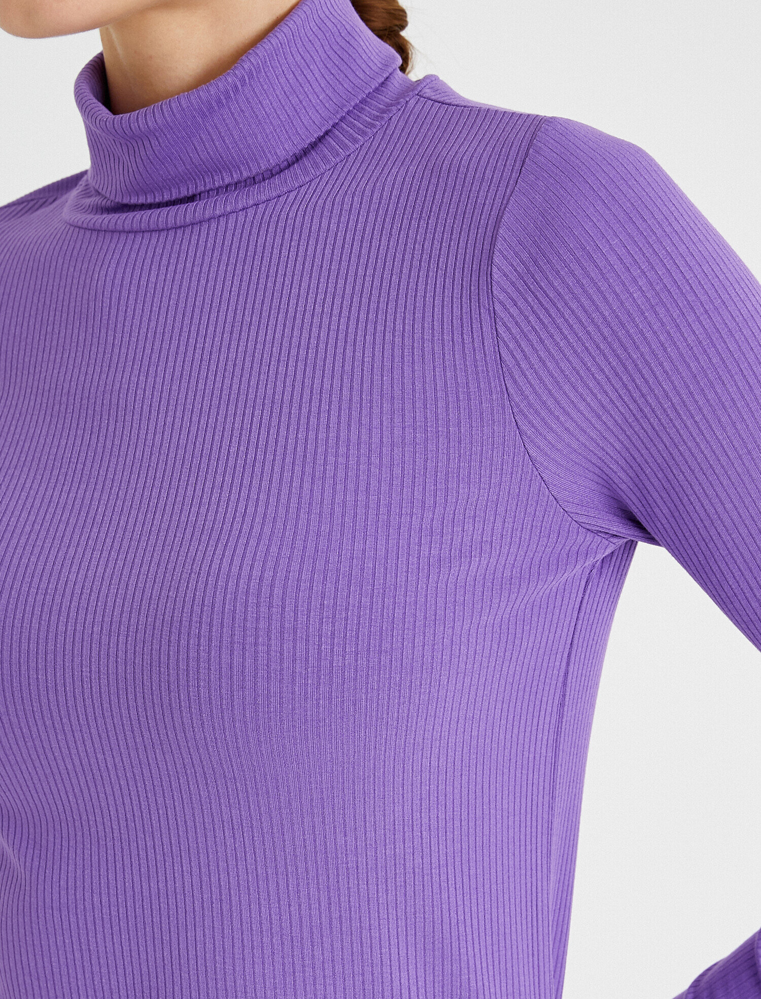   Uzun Kollu Tişört Fitilli Boğazlı Yaka