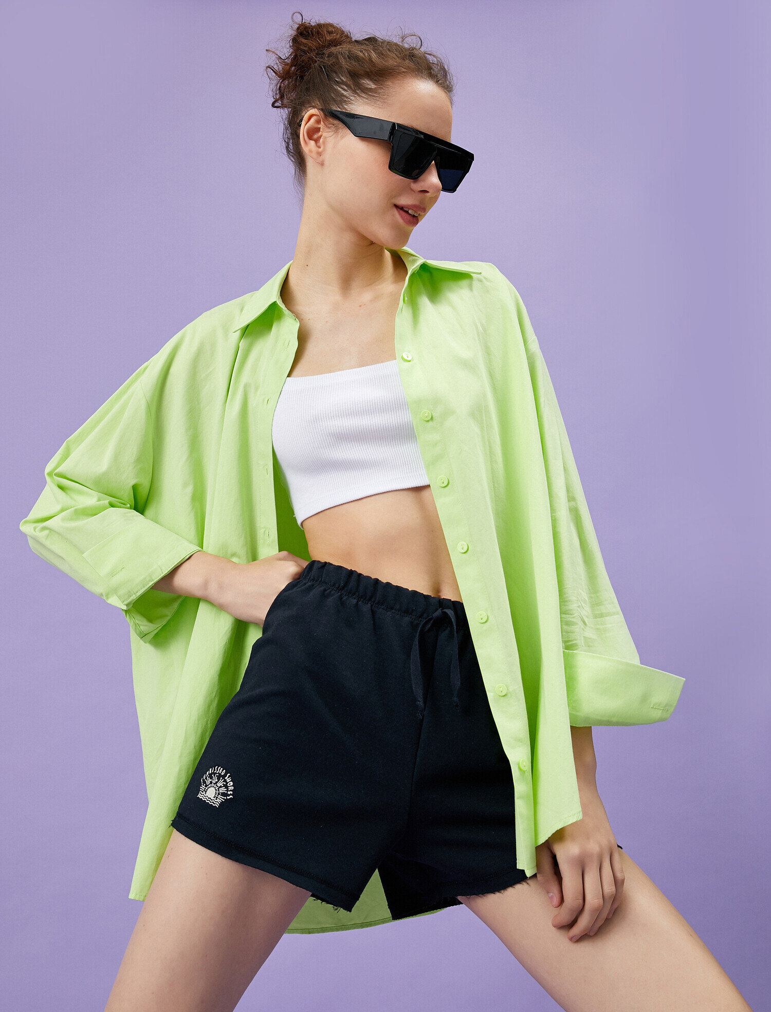   Amblemli Şort Belden Bağlamalı