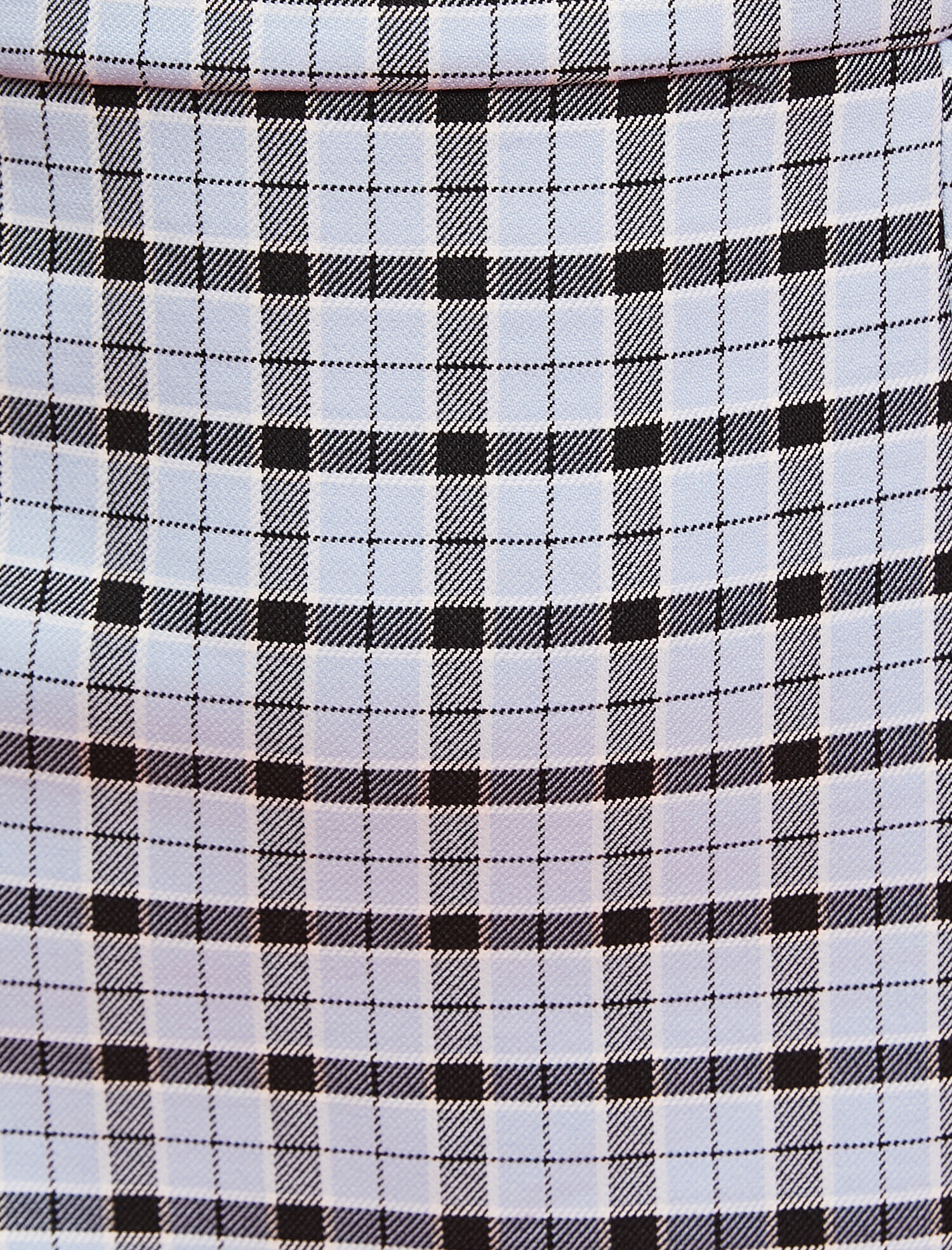   Yırtmaç Detaylı Kareli Kısa Elbise