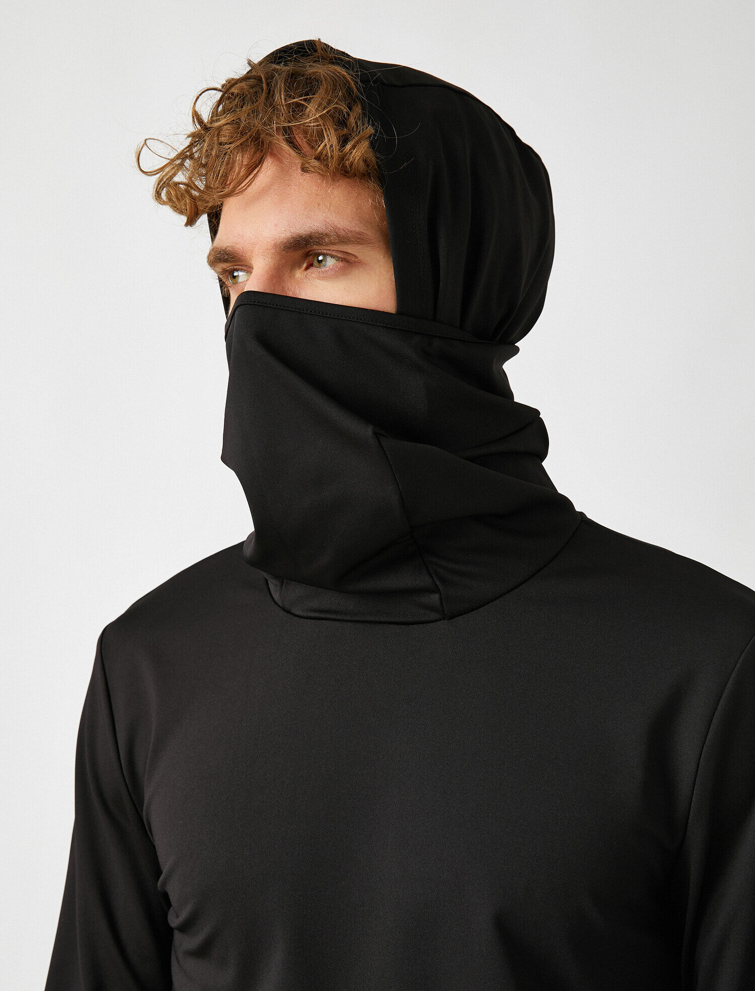   Regular Fit Kapüşonlu Basic Uzun Kollu Yüksek Yaka Sweatshirt