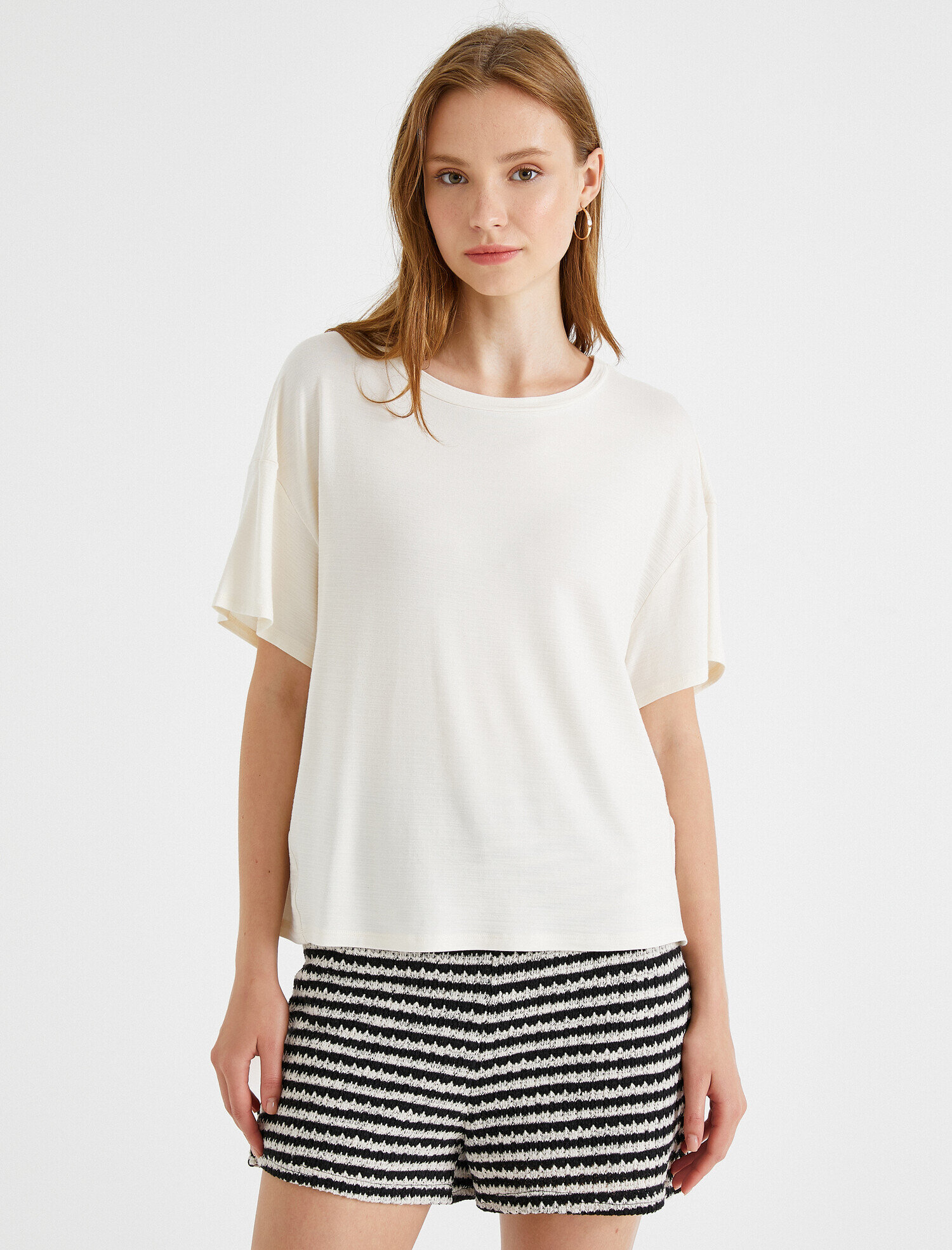   Kısa Kollu Tişört