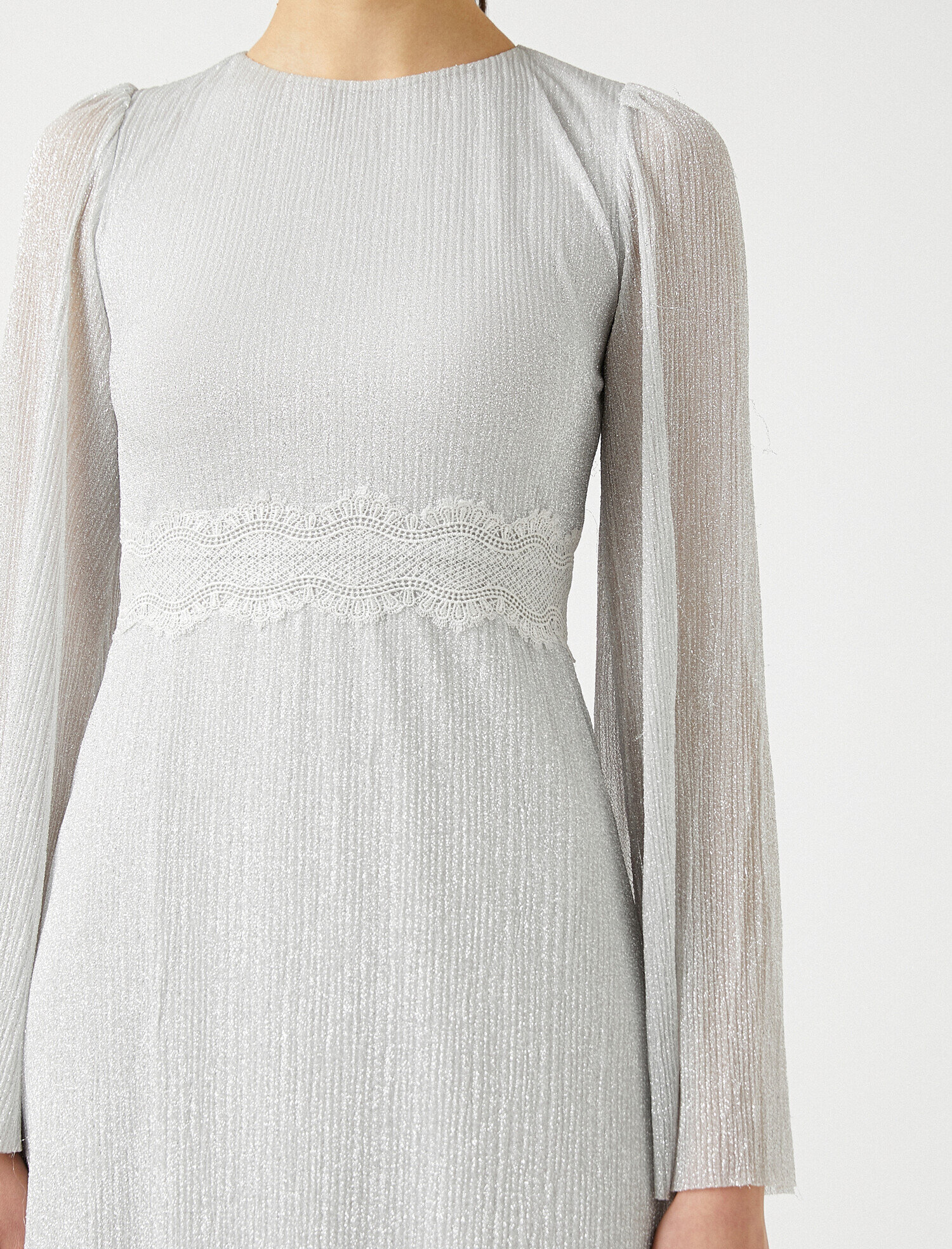   Tül Kollu Uzun Elbise