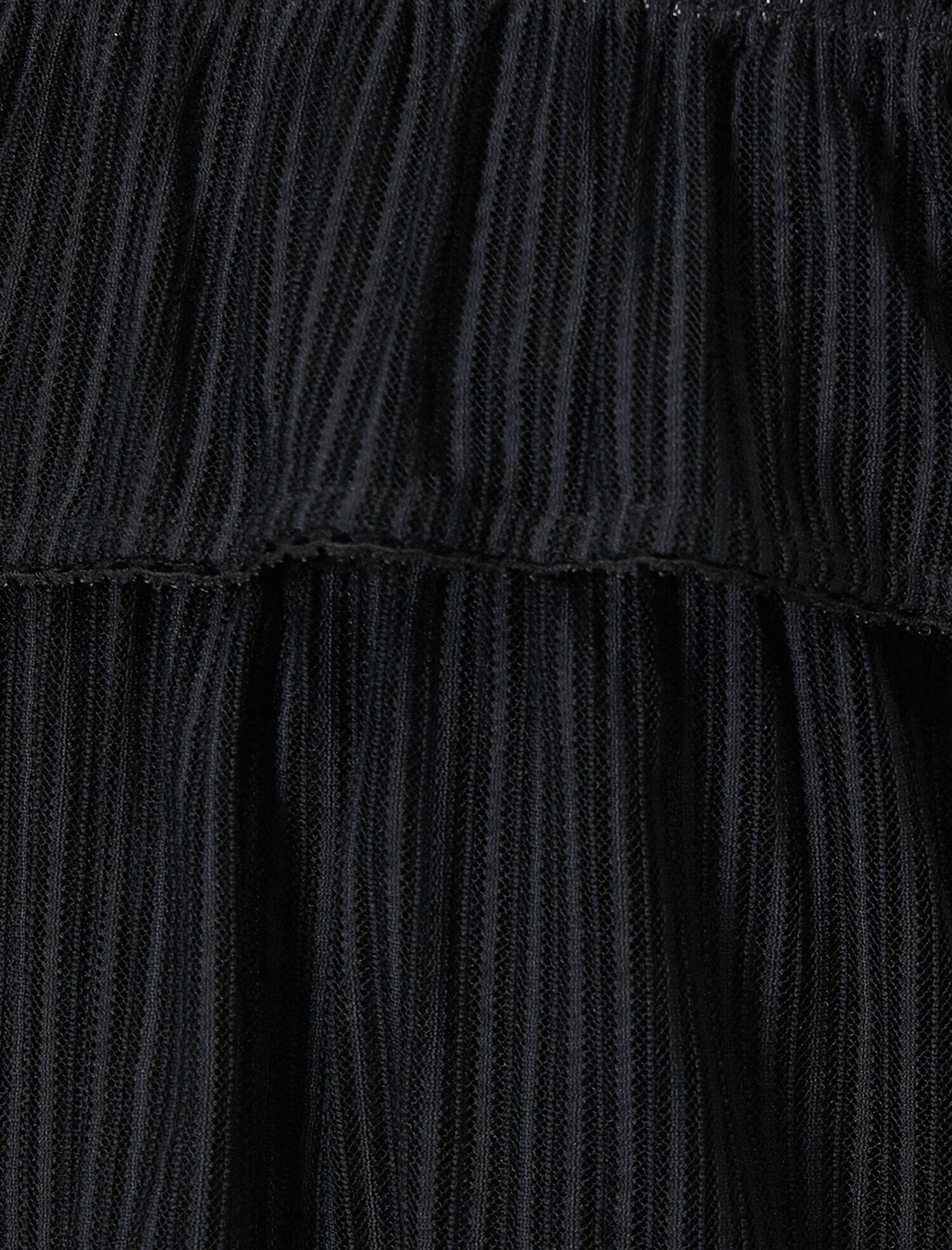   Uzun Kollu Tişört Fırfır Detaylı Tül Bluz