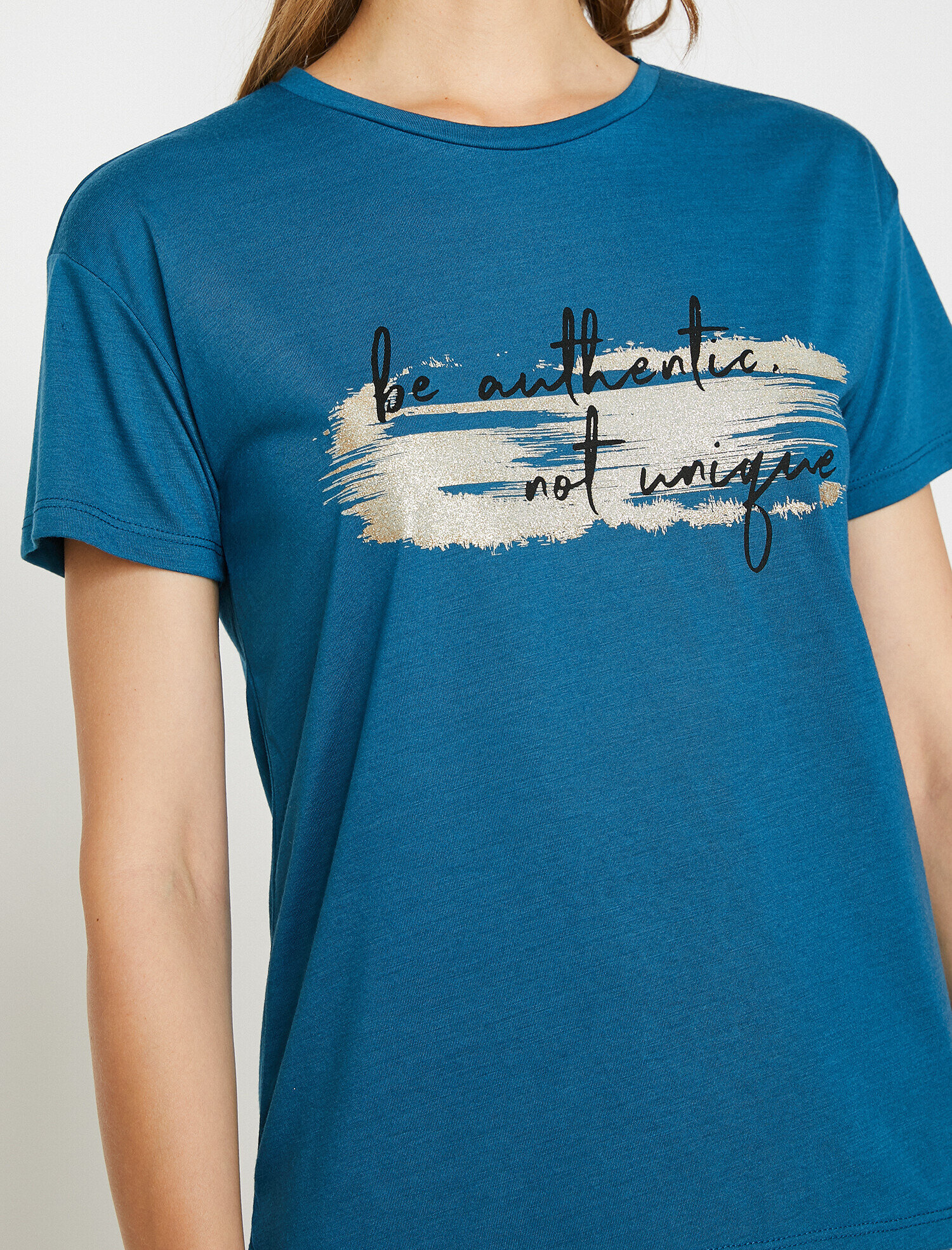   Yazılı Baskılı Tişört