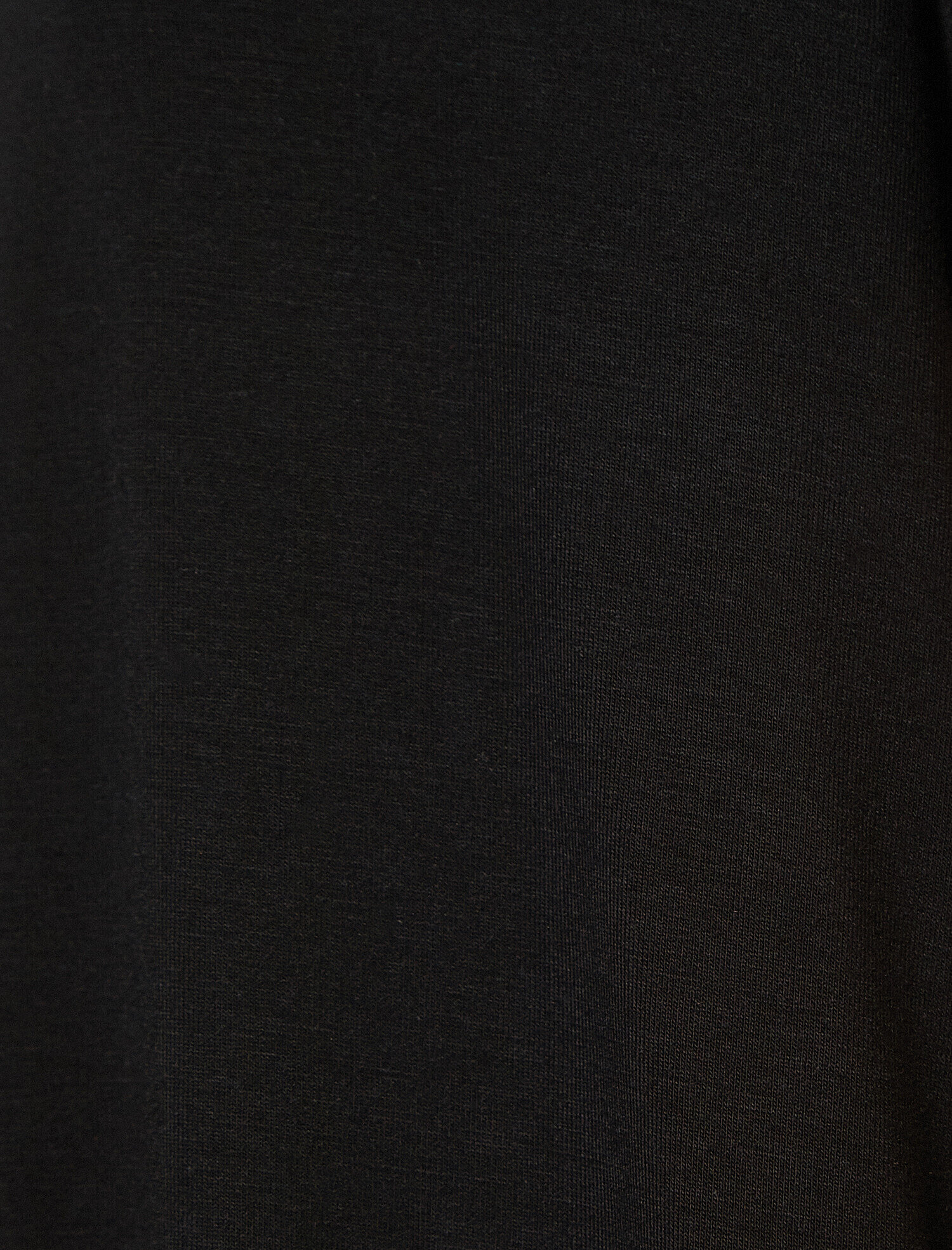   Yırtmaç Detaylı Bol Kesim Tişört