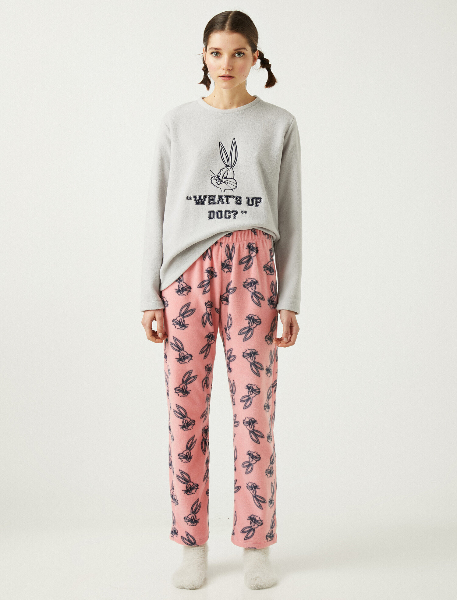   Warner Bros Lisanslı Bugs Bunny Temalı Pijama Takımı