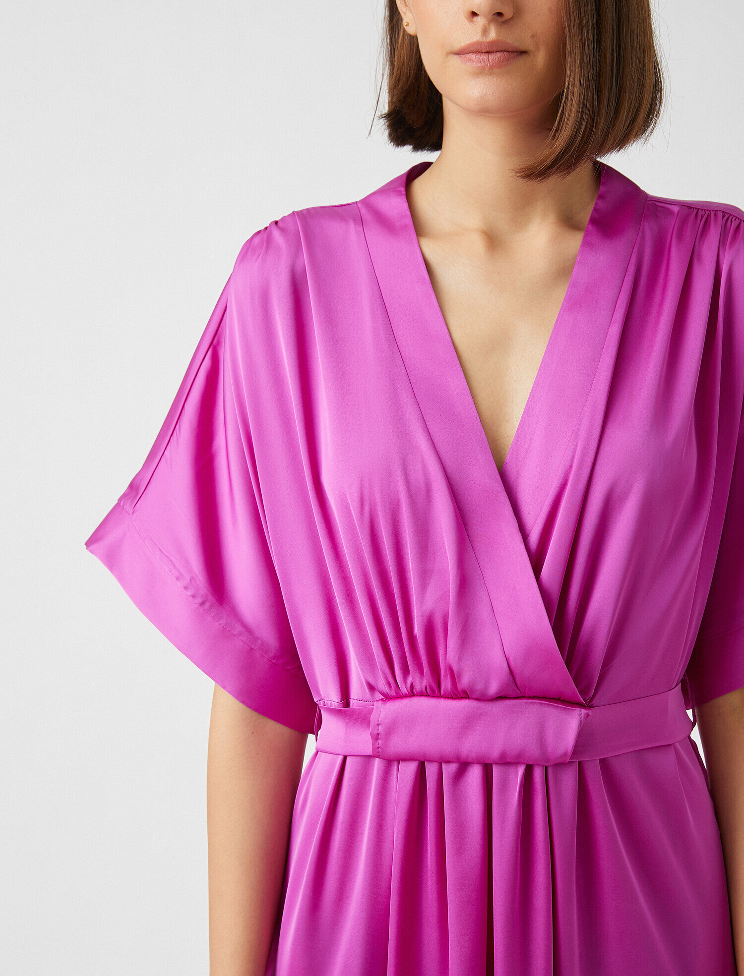   Bel Detaylı Midi Elbise