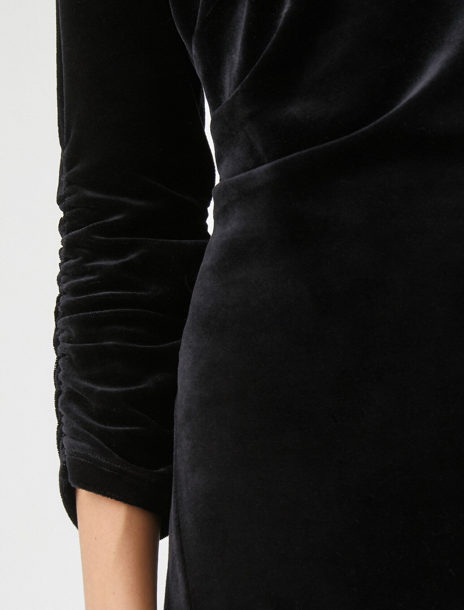   Yırtmaçlı Midi Elbise