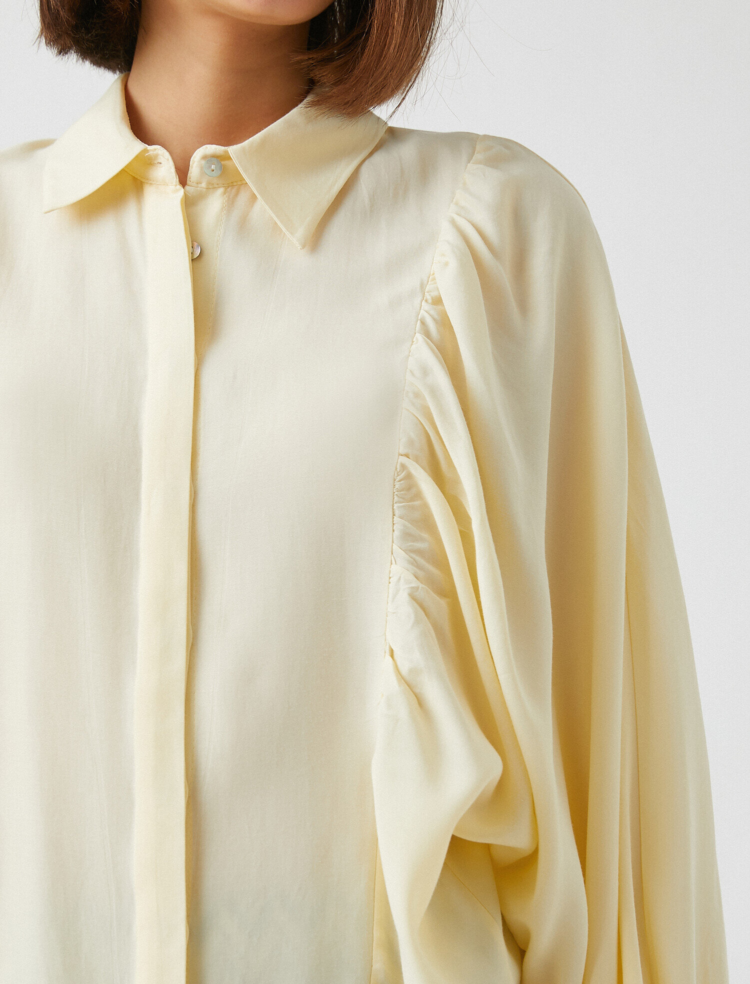   Yarasa Kollu Gömlek