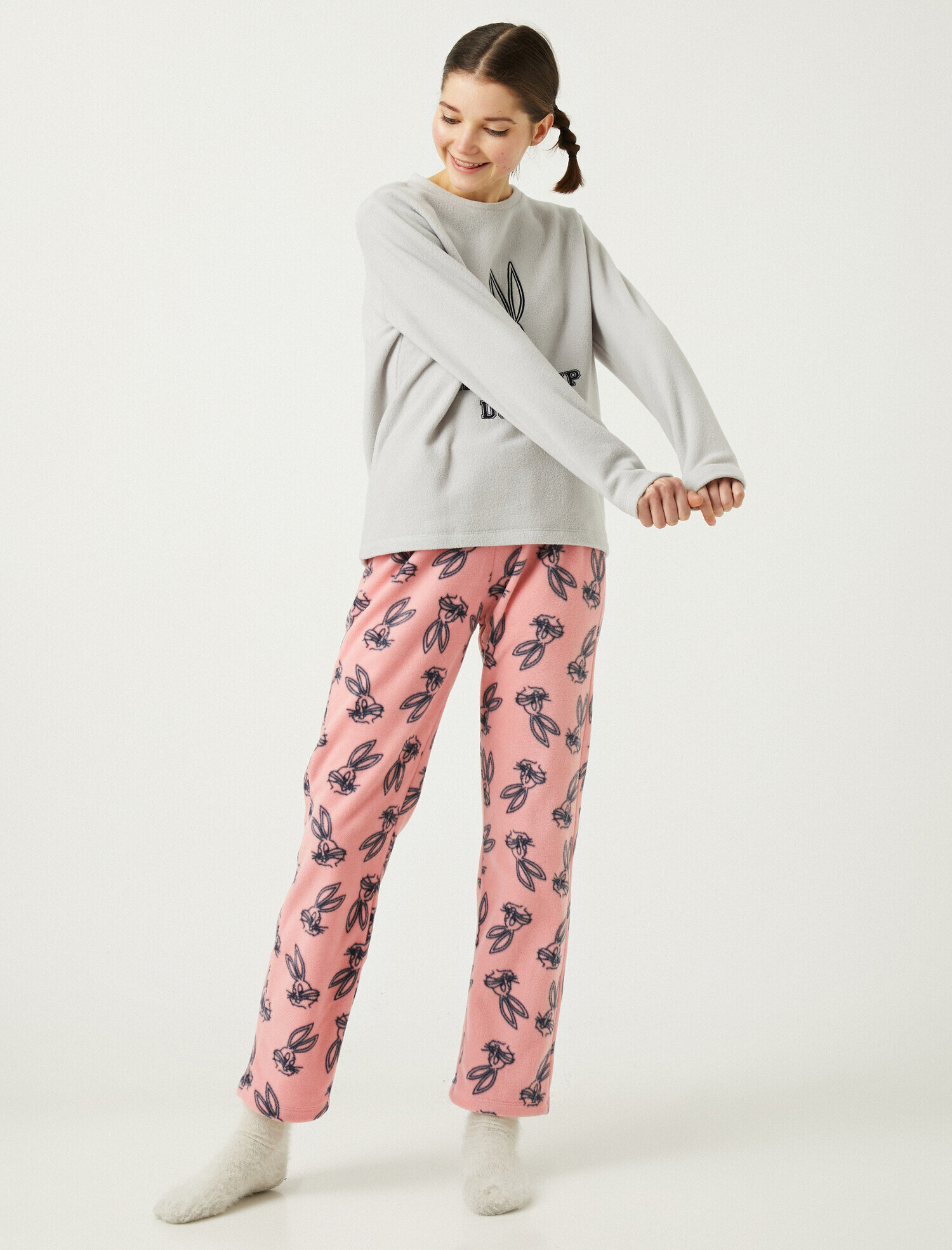   Warner Bros Lisanslı Bugs Bunny Temalı Pijama Takımı