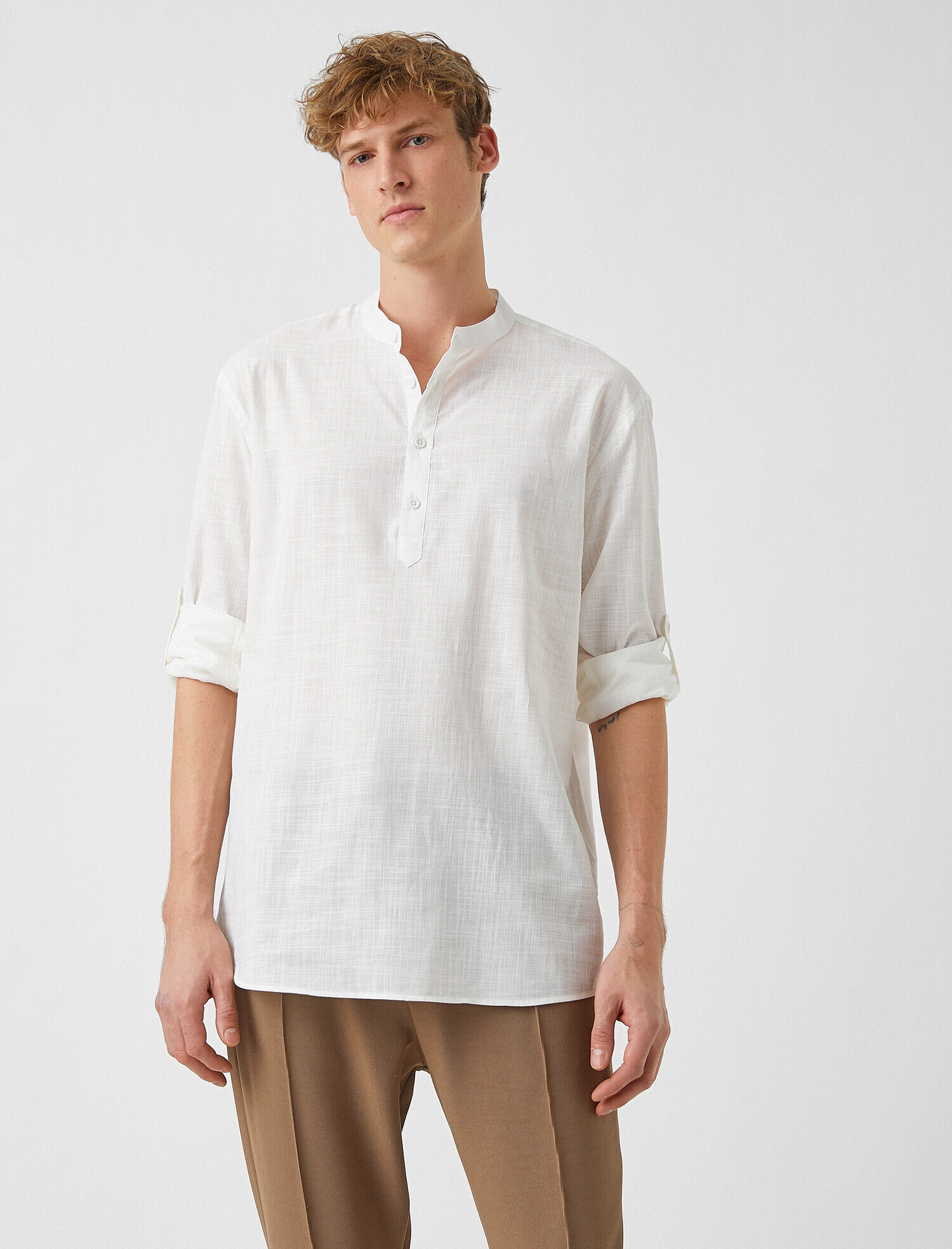   Katlanır Kollu Hakim Yaka Gömlek