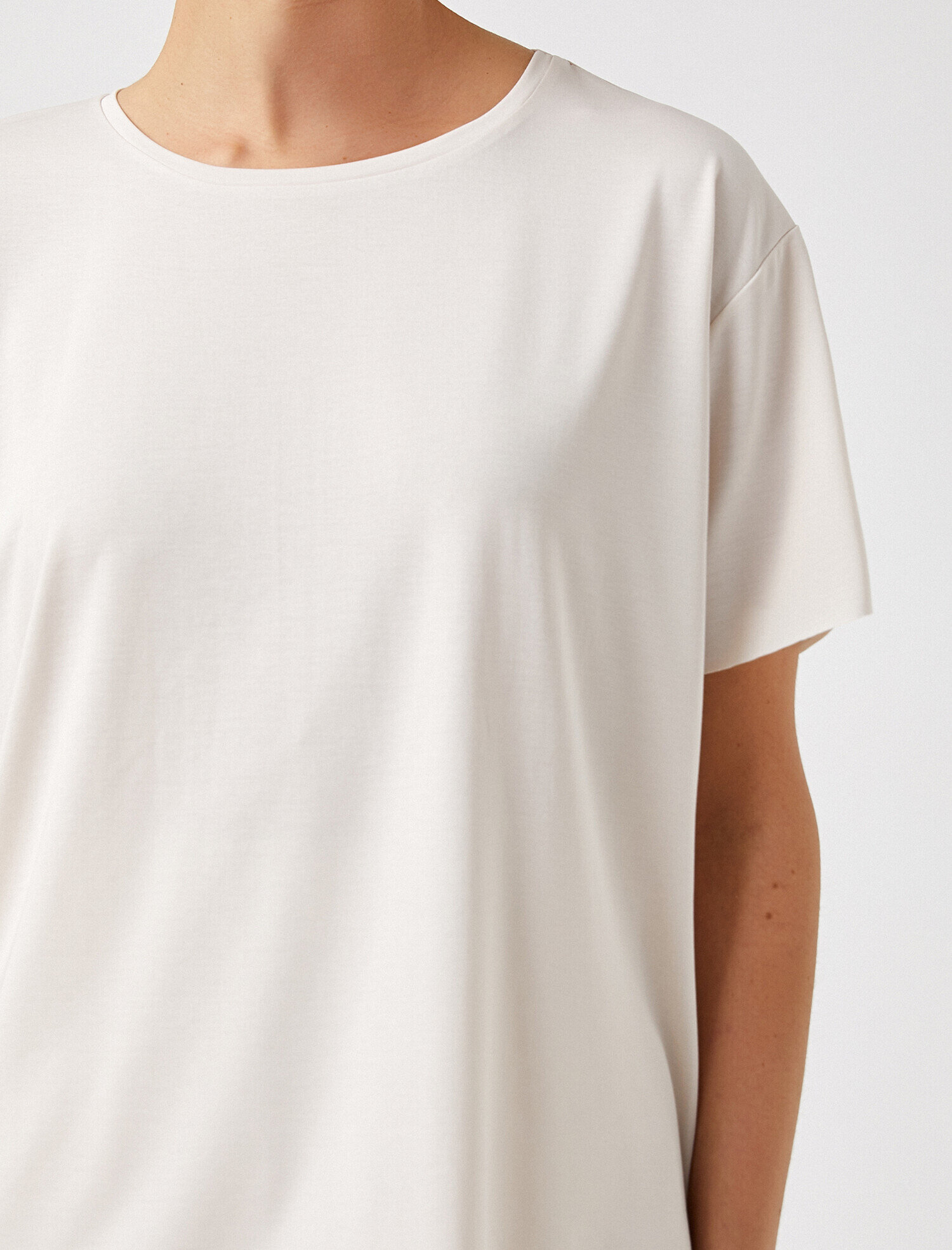   Bisiklet Yaka Kısa Kollu Tişört