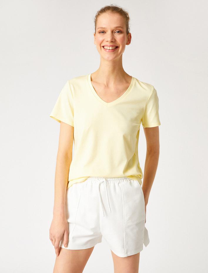  V Yaka Kısa Kollu Basic Tişört