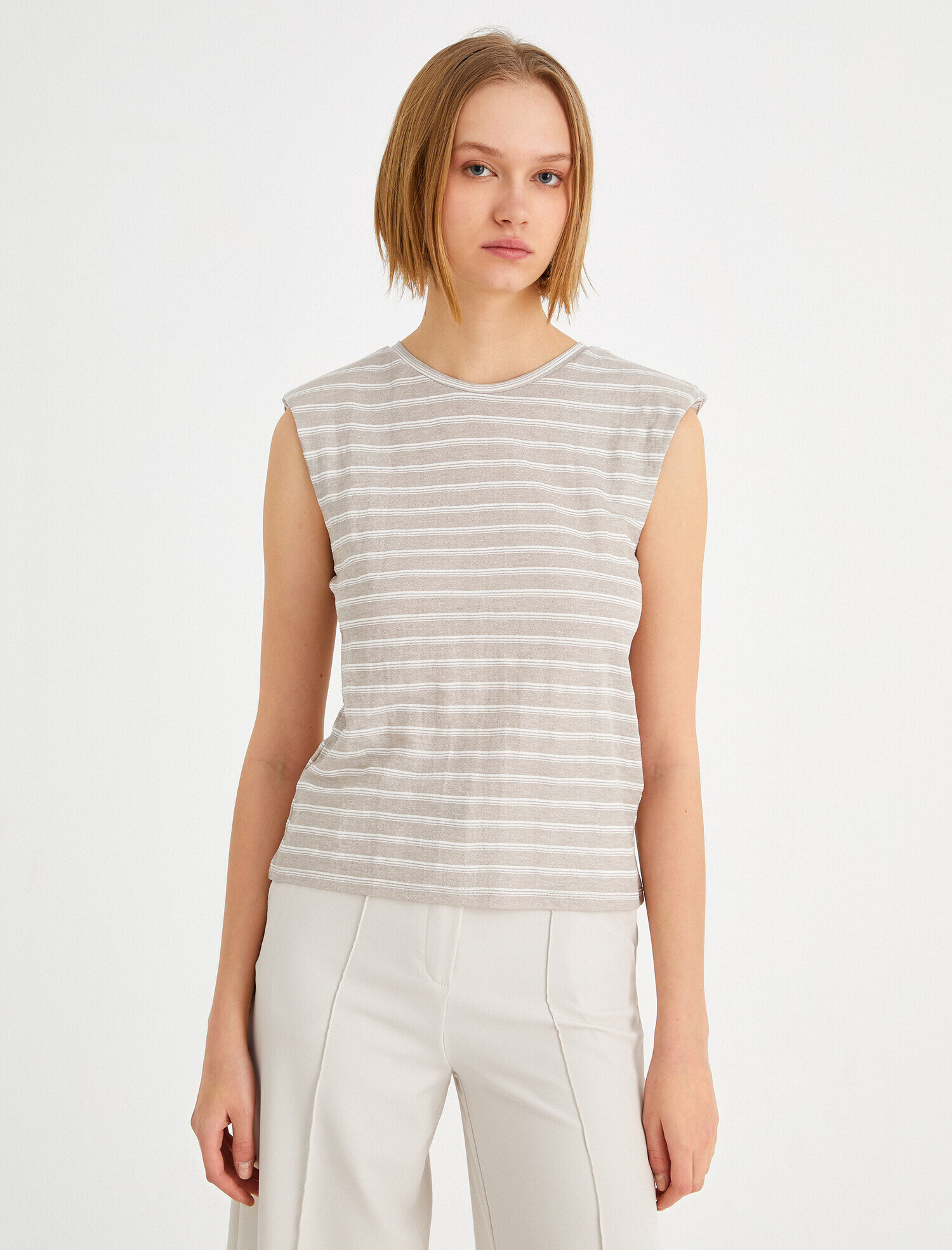   Bisiklet Yaka Çizgili Atlet