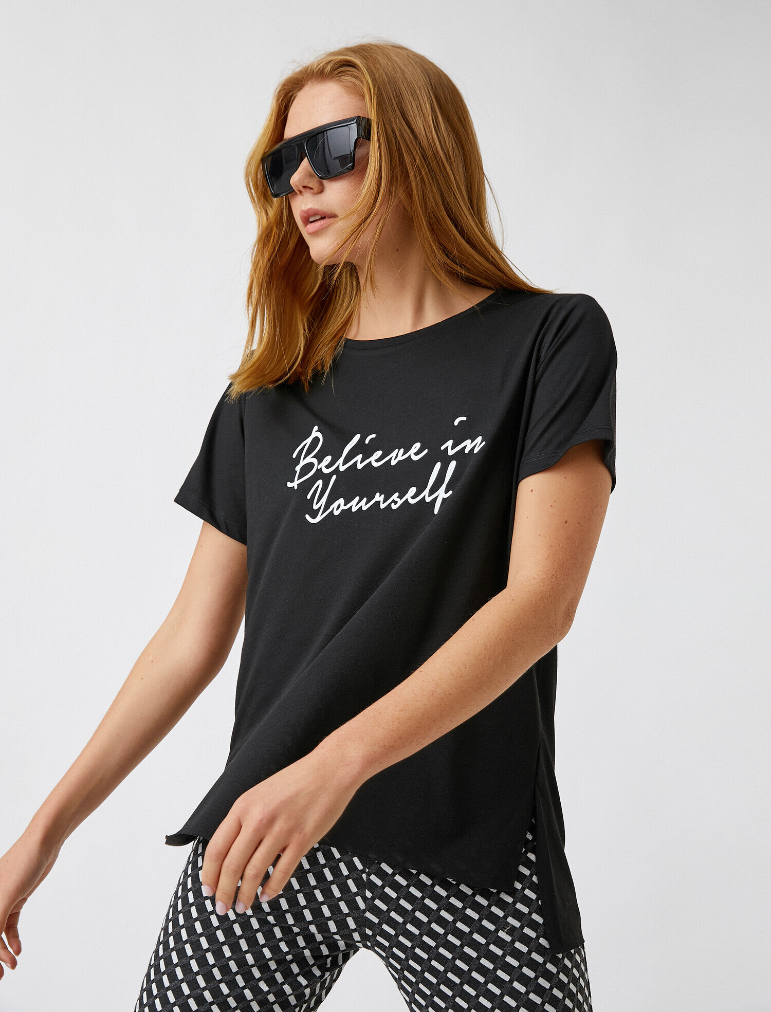   Bisiklet Yaka Kısa Kollu Baskılı Tişört