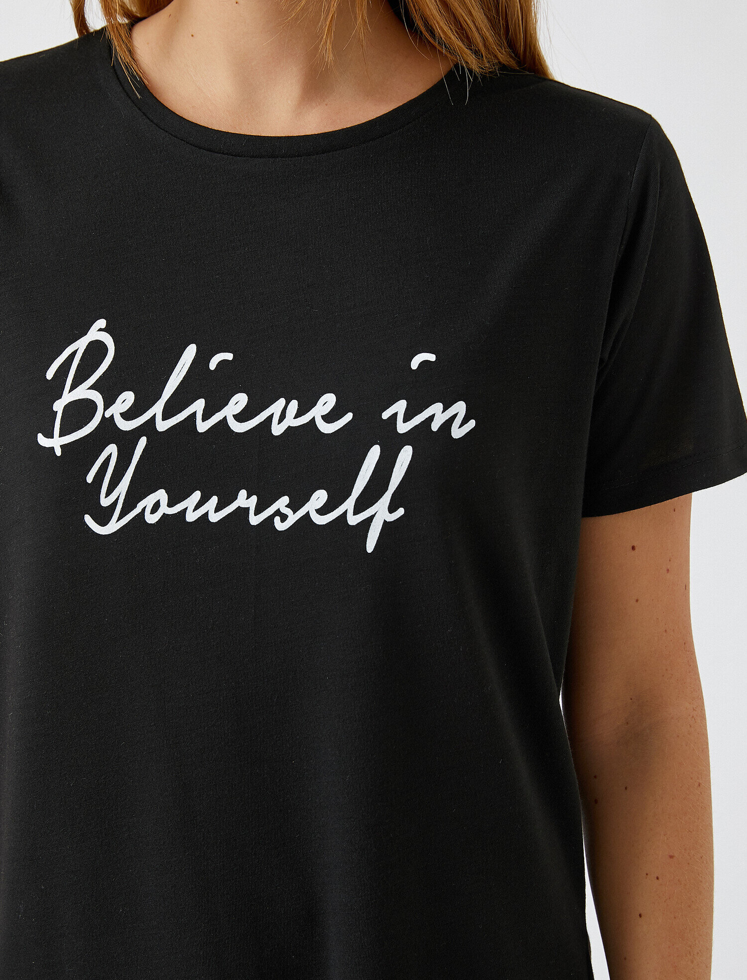   Bisiklet Yaka Kısa Kollu Baskılı Tişört