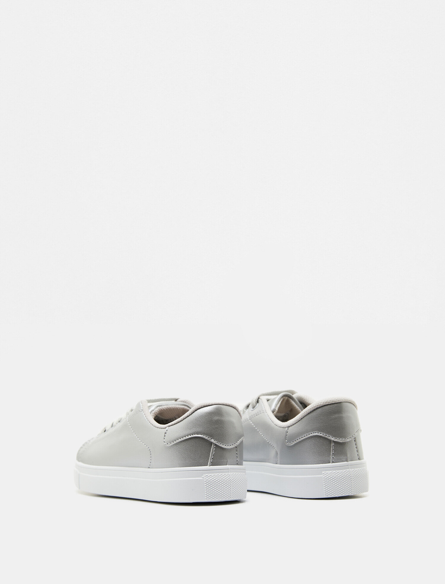  Kadın Bağcıklı Ayakkabı