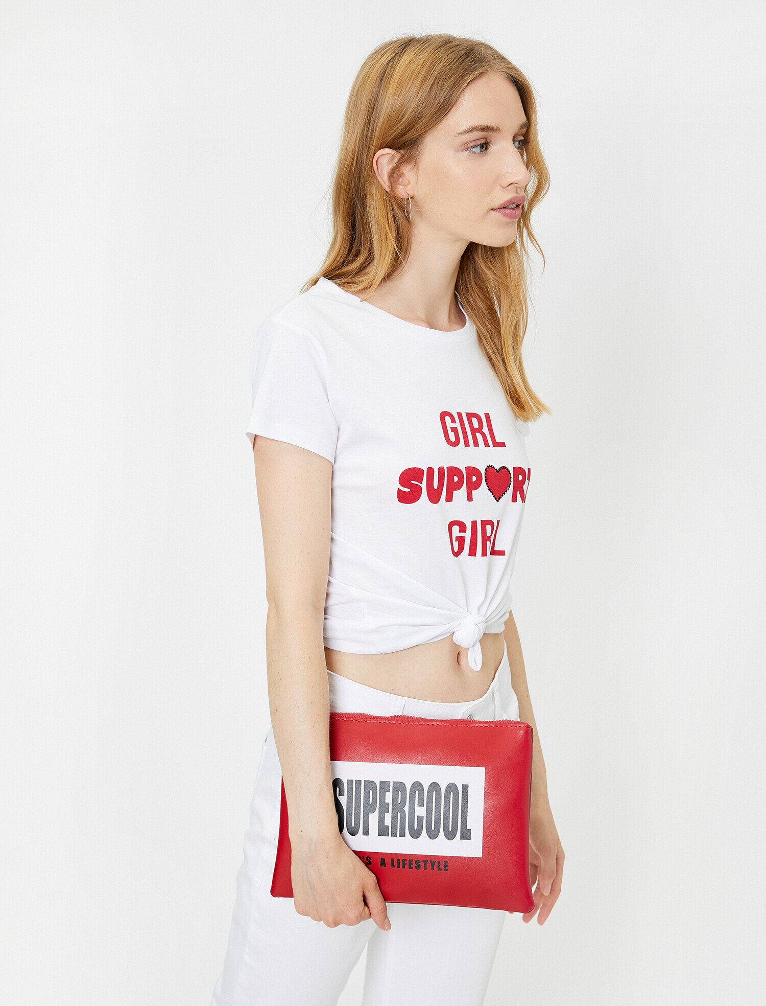  Kadın Yazılı Baskılı El Çantası