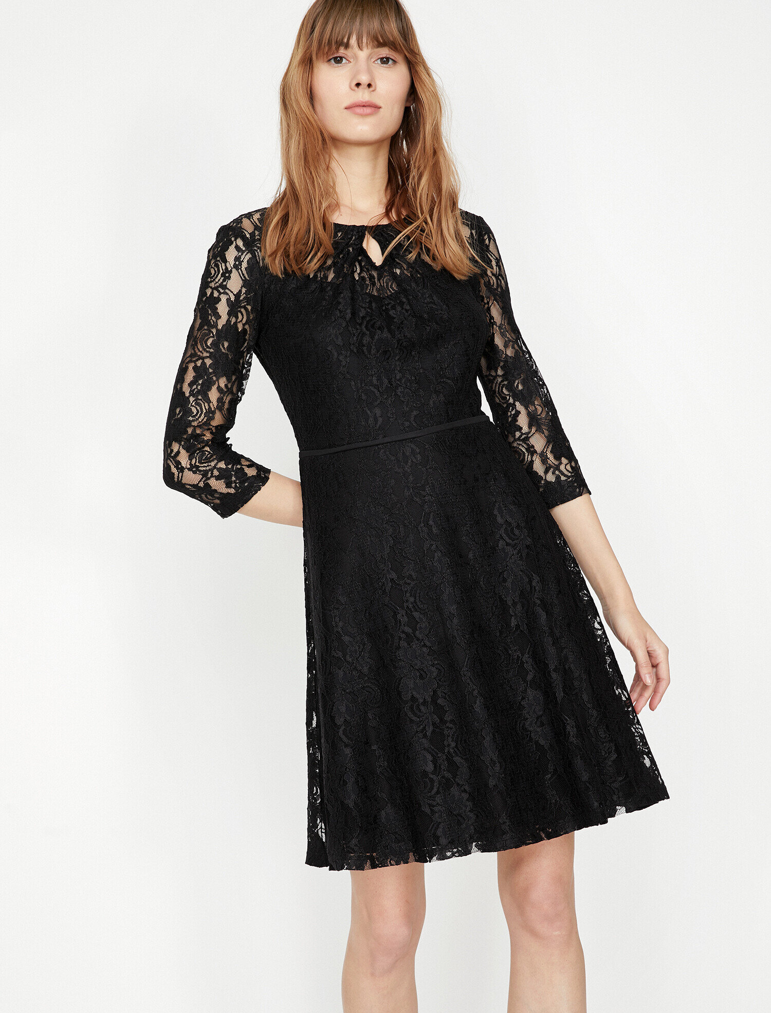   Dantel Detaylı Abiye Elbise