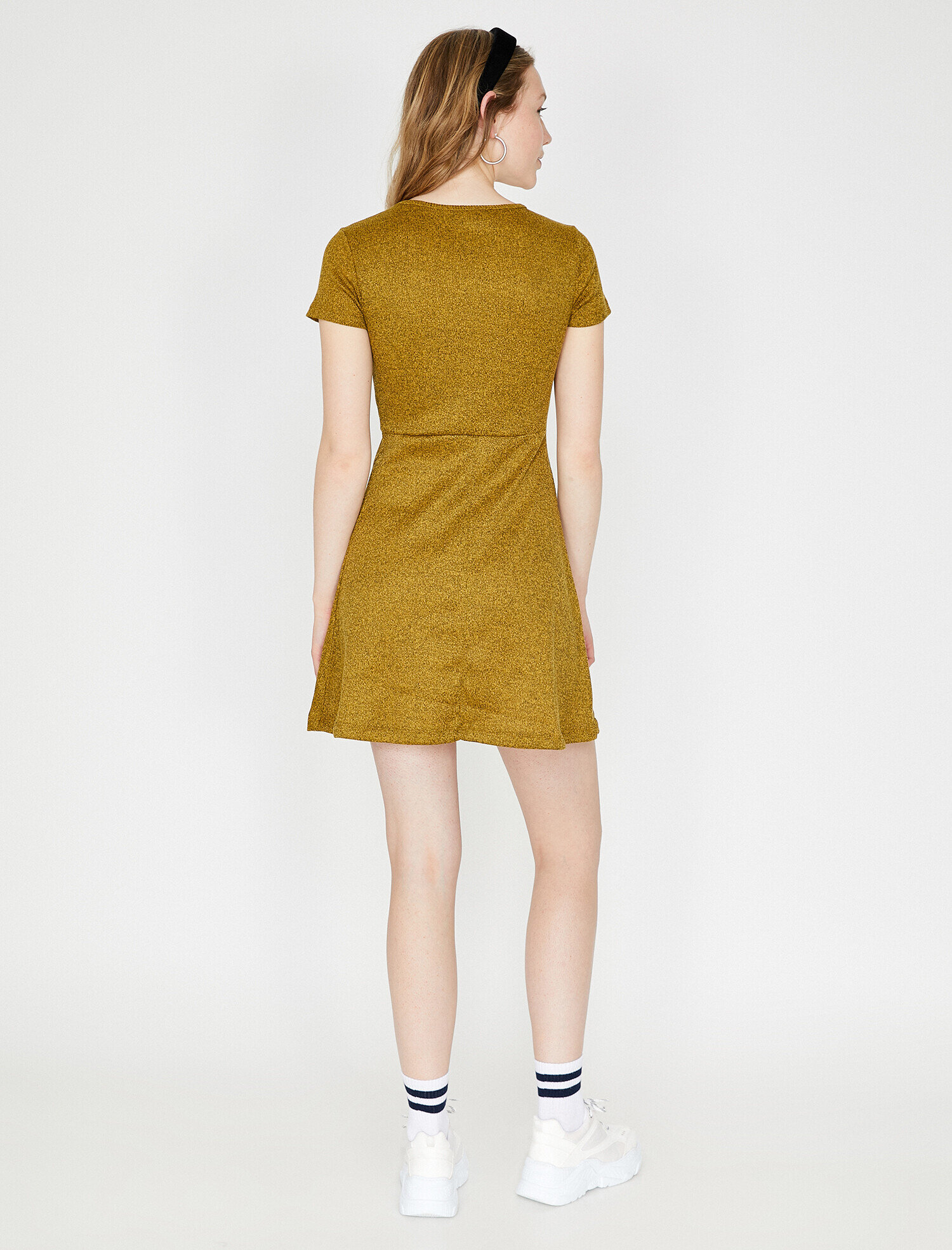   Kısa Kollu Elbise