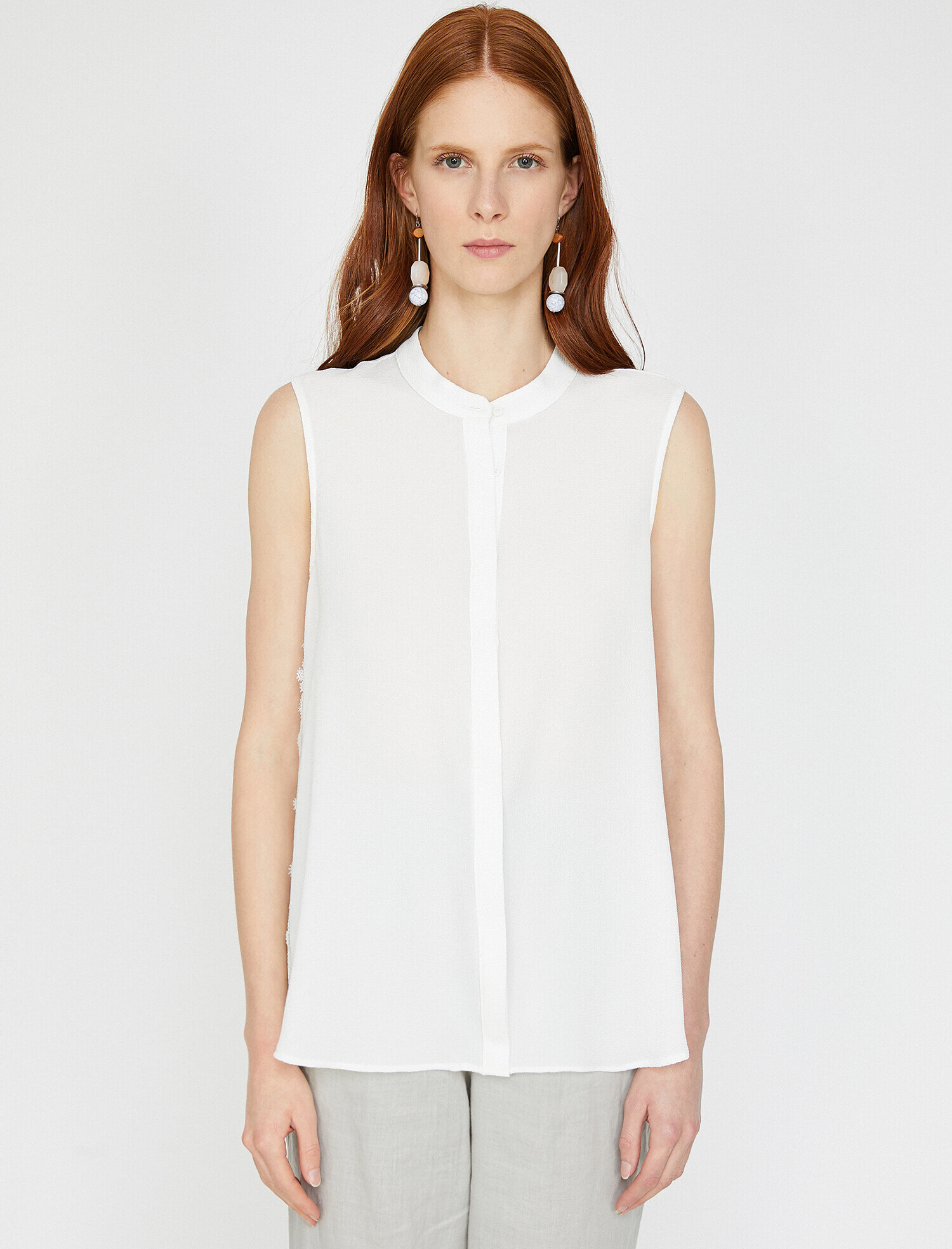   Kolsuz Hakim Yaka Gömlek