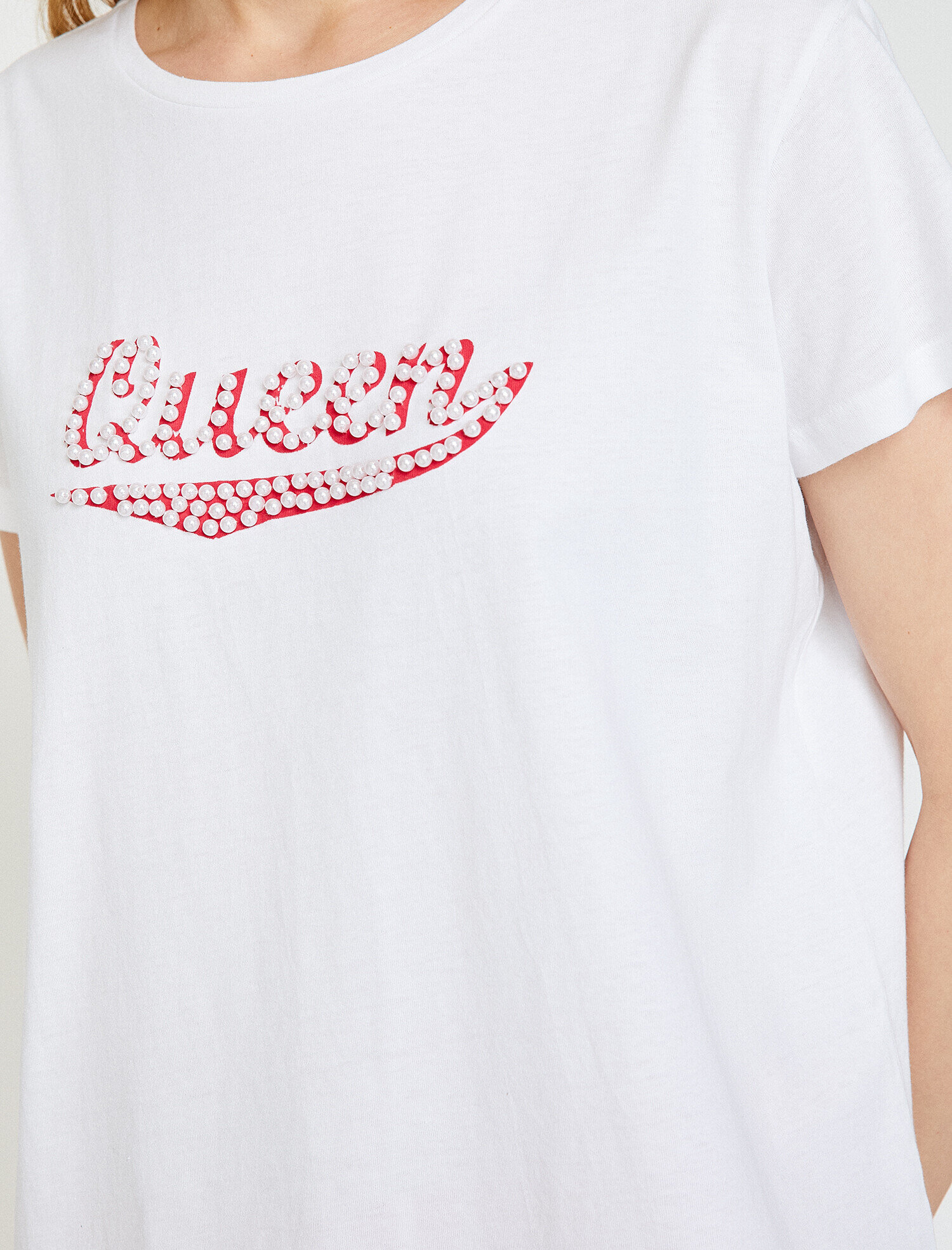   İnci Detaylı Tişört