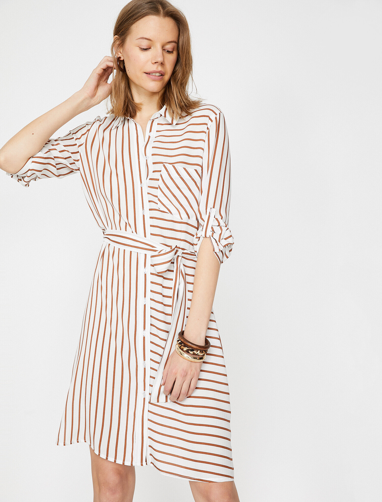   Düğme Detaylı Elbise