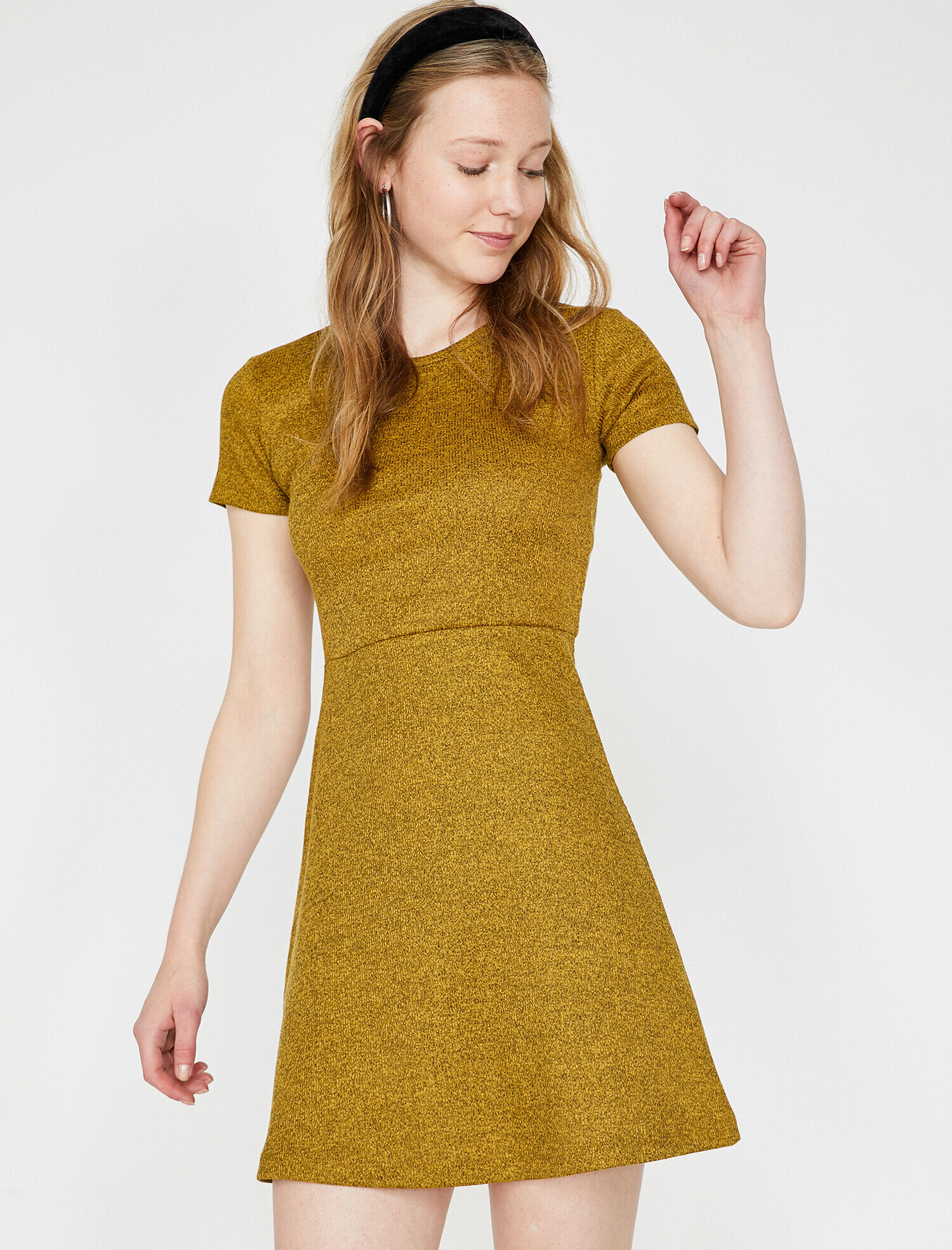   Kısa Kollu Elbise