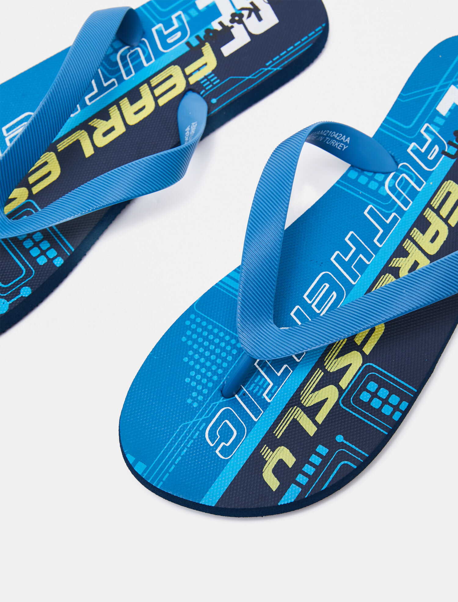  Erkek Parmak Arası Terlik