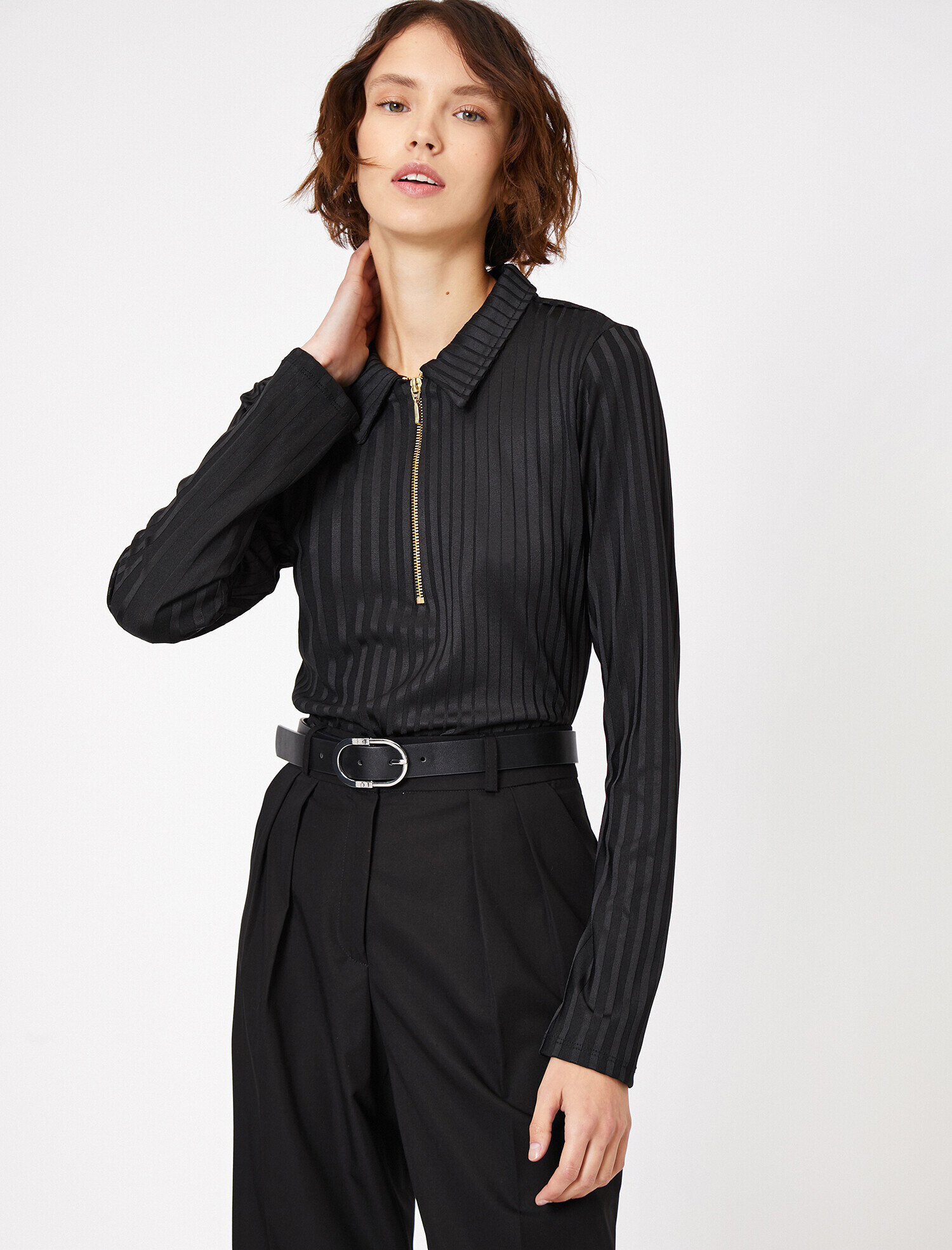   Uzun Kollu Tişört Fermuar Detaylı Gömlek Yaka