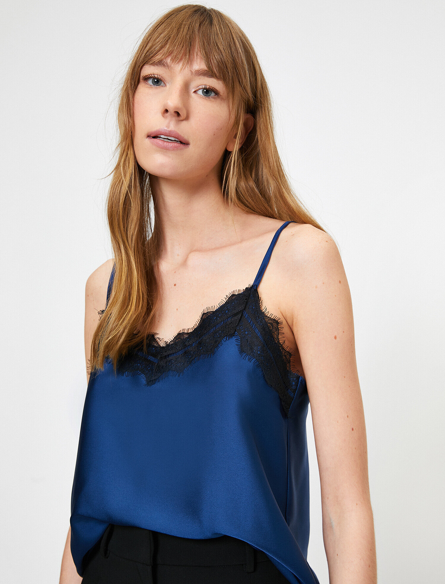   Dantel Detaylı Atlet