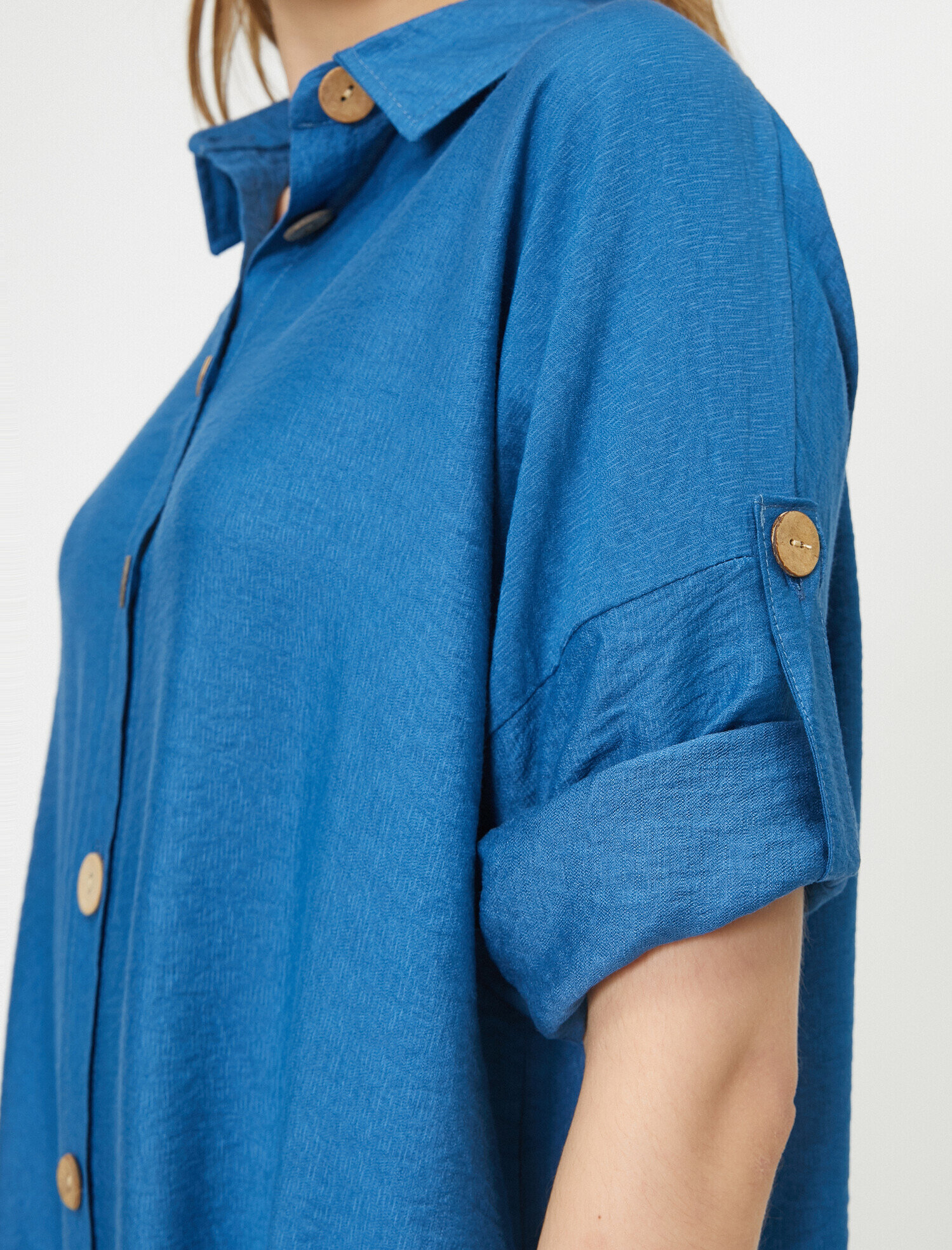   Düğme Detaylı Uzun Kollu Tunik