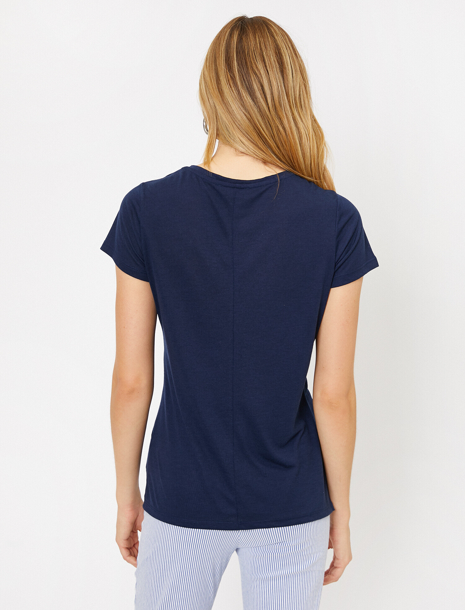 Pul Detaylı Tişört