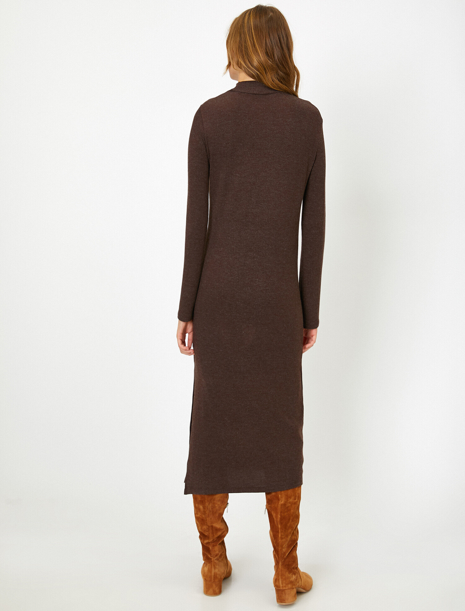 Yırtmaç Detaylı Elbise