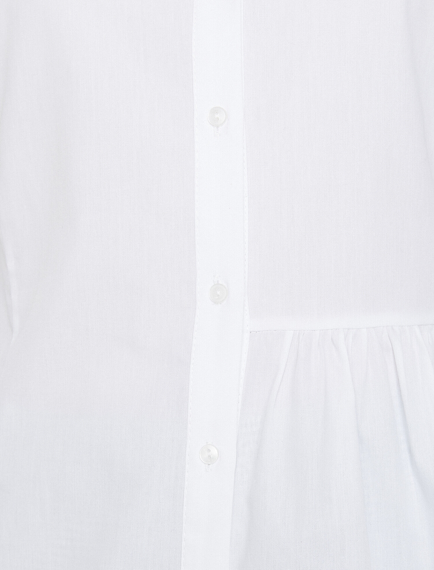   Düğme Detaylı Tişört