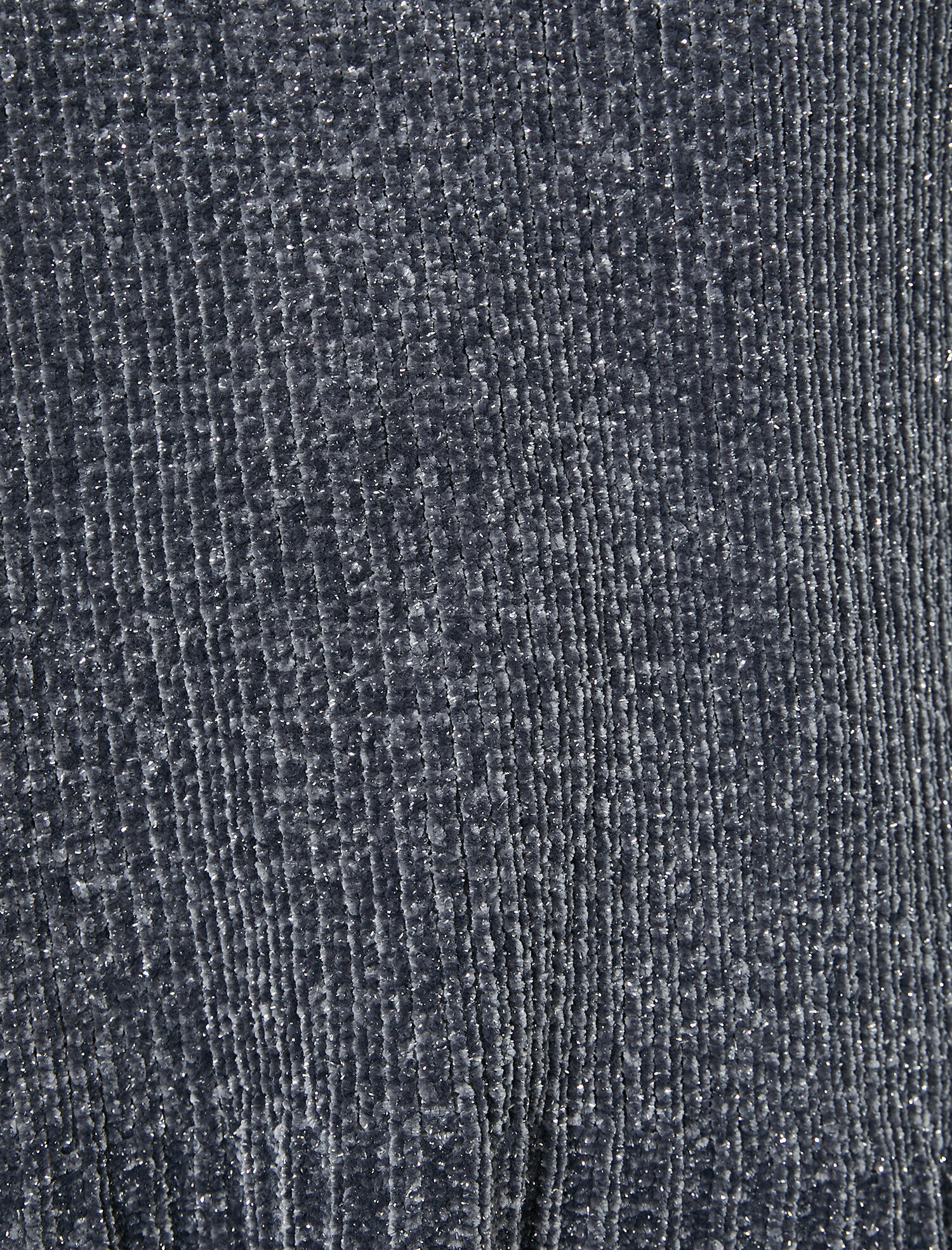   Yırtmaç Detaylı Triko Kazak